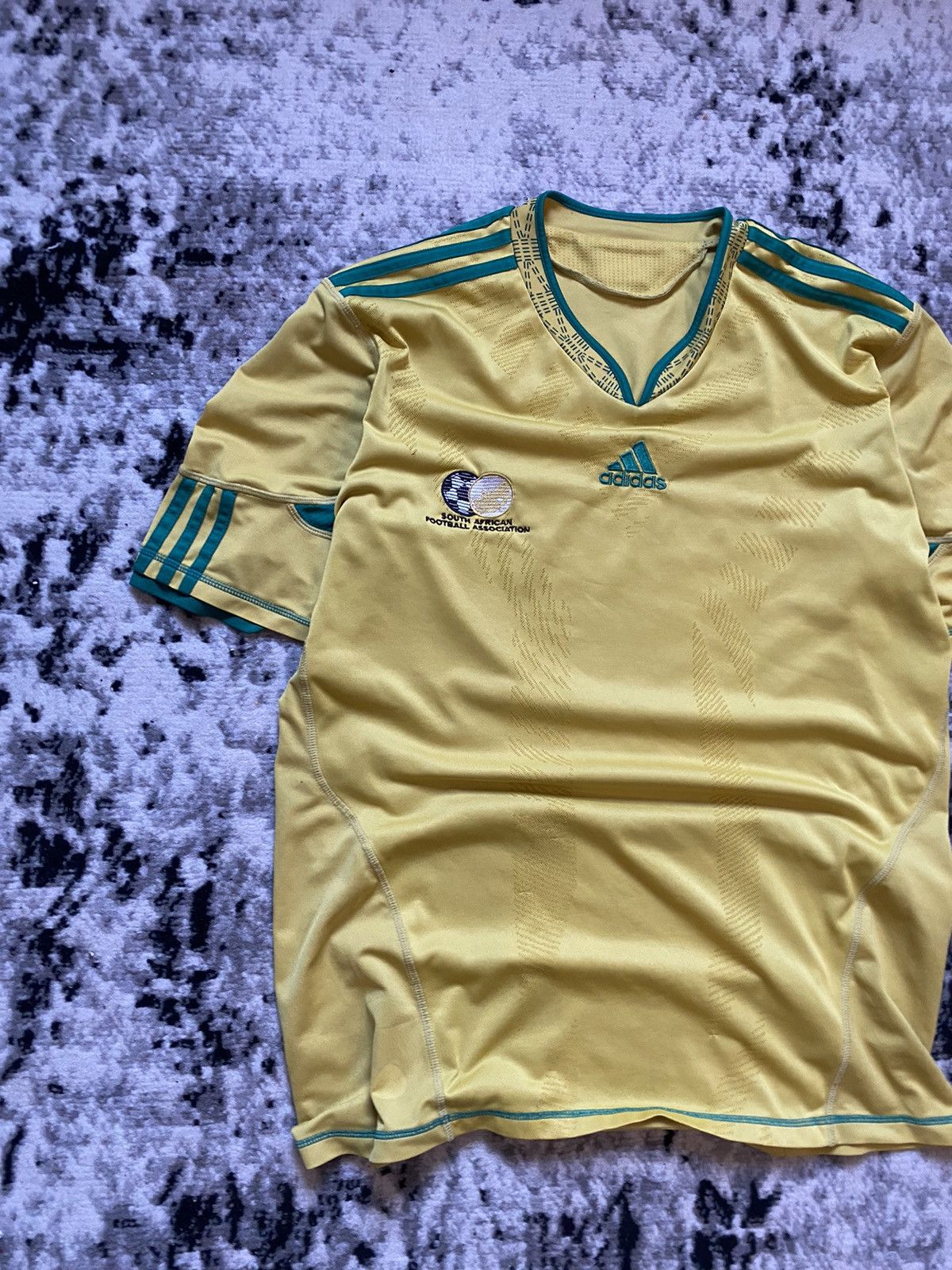 Adidas × Vintage 2010 South Africa Adidas Yellow Jersey XL Blockcore Y2k Size US L / EU 52-54 / 3 - 5 Thumbnail