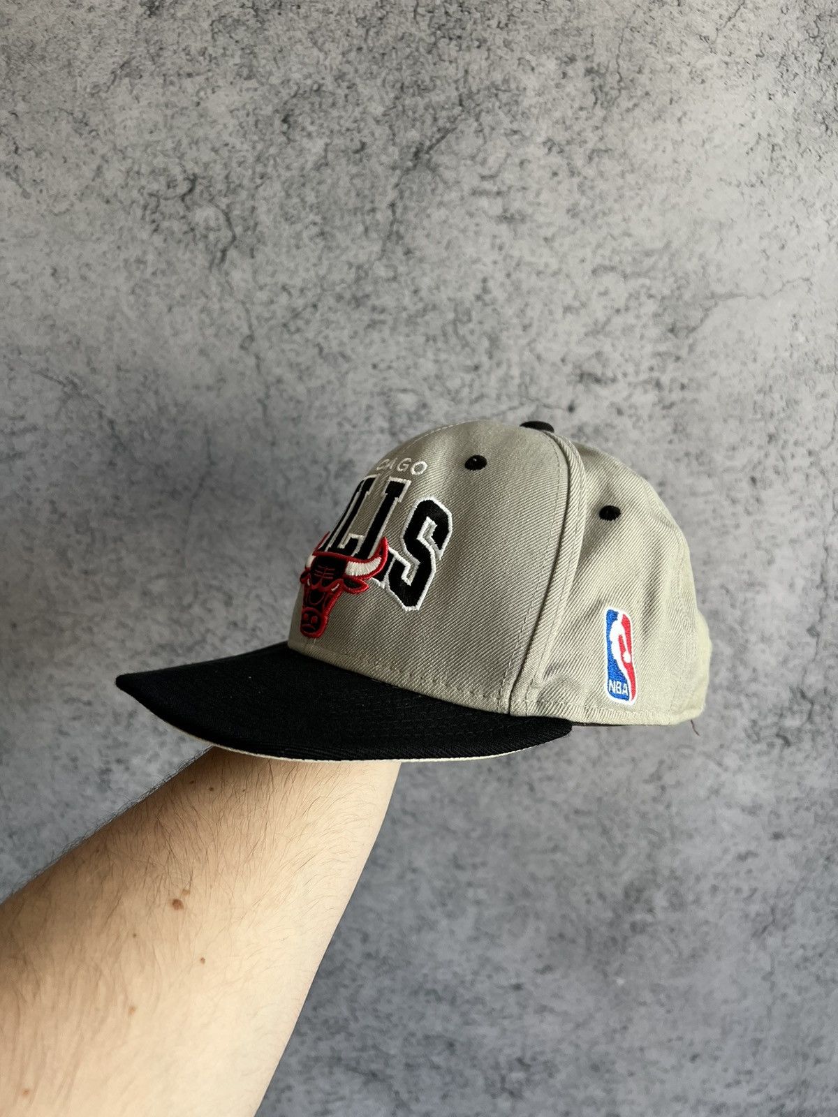 NBA Vintage New Era Chicago Bulls Cap Hat Baseball Y2K Logo Size ONE SIZE - 5 Thumbnail