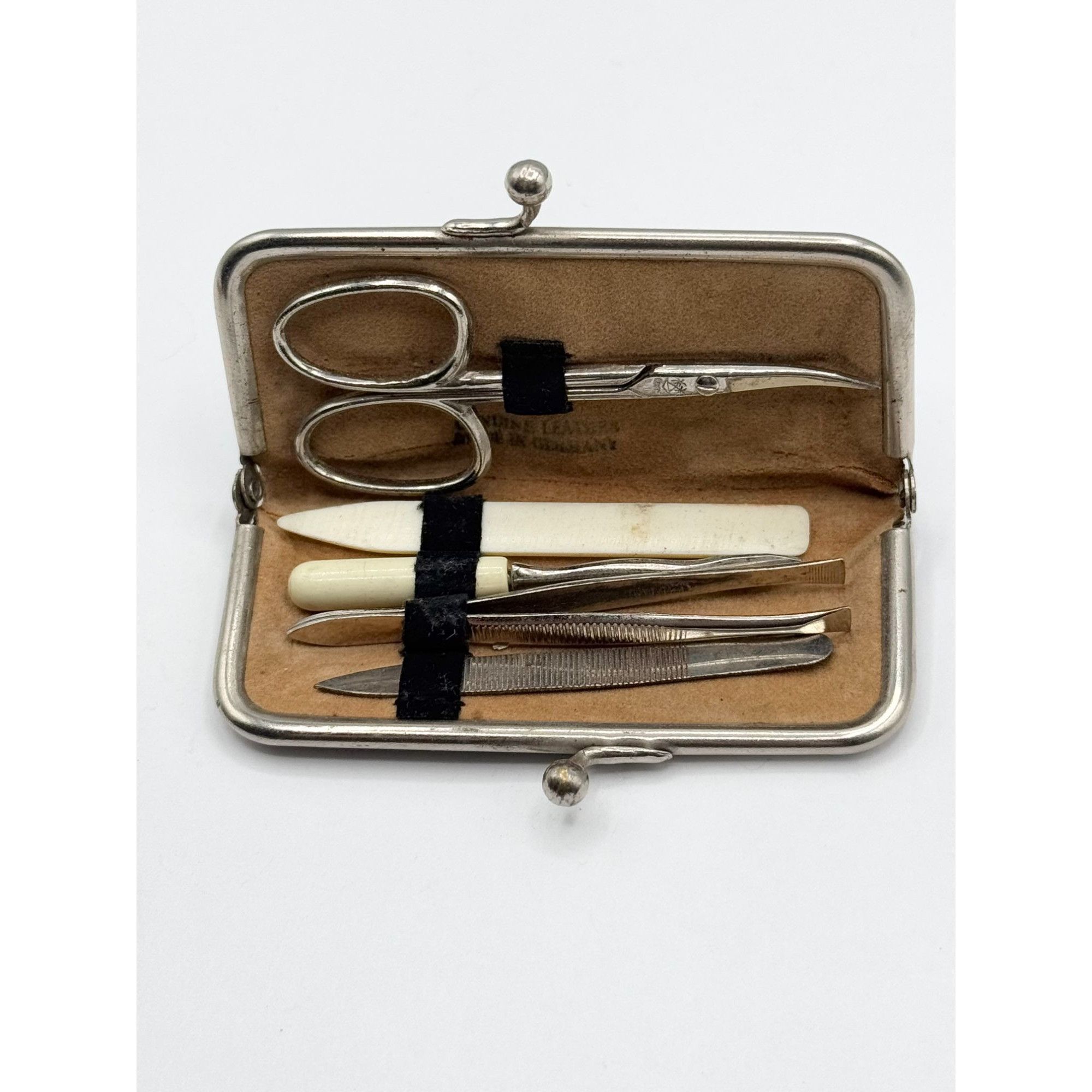 Vintage Vintage genuine leather made in Germany vanity nail kit in k Size ONE SIZE - 4 Thumbnail