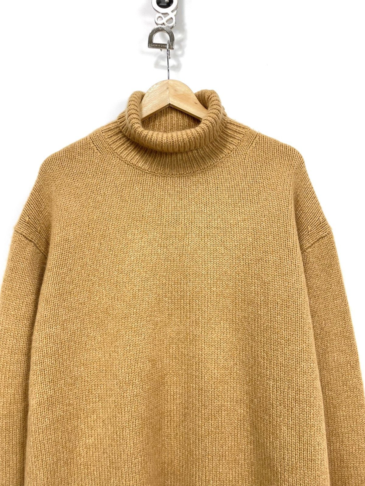 Celine Rare Vintage CELINE Cashmere Turtleneck Sweater – RelaxedFit Size S / US 4 / IT 40 - 5 Thumbnail