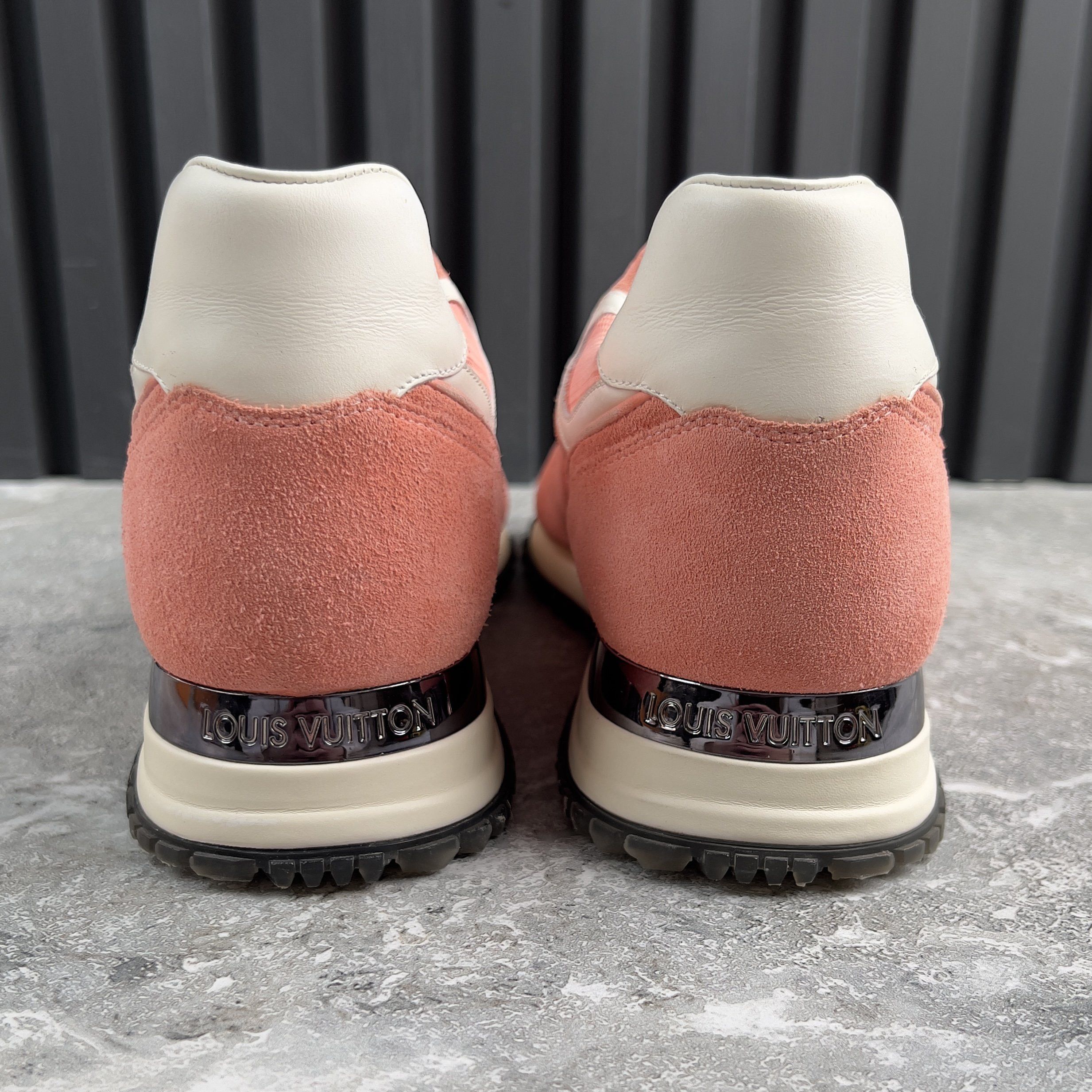 Louis Vuitton Louis Vuitton Run Away LV Sneakers Suede Size US 9 / IT 39 - 8 Thumbnail