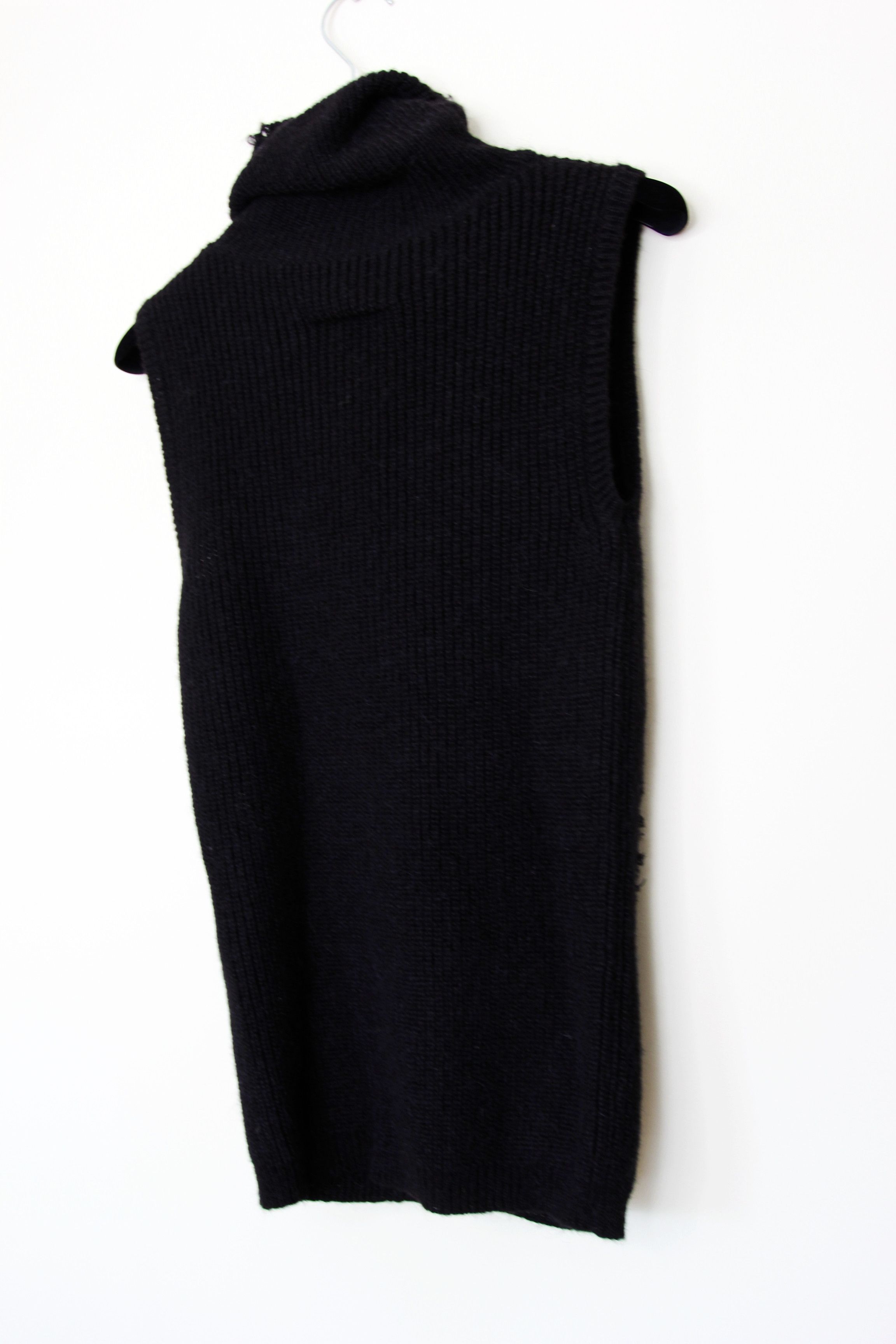 Maison Margiela BNWT AW23 MAISON MARGIELA MM6 DISTRESSED SWEATER XS Size XS / US 0-2 / IT 36-38 - 7 Thumbnail