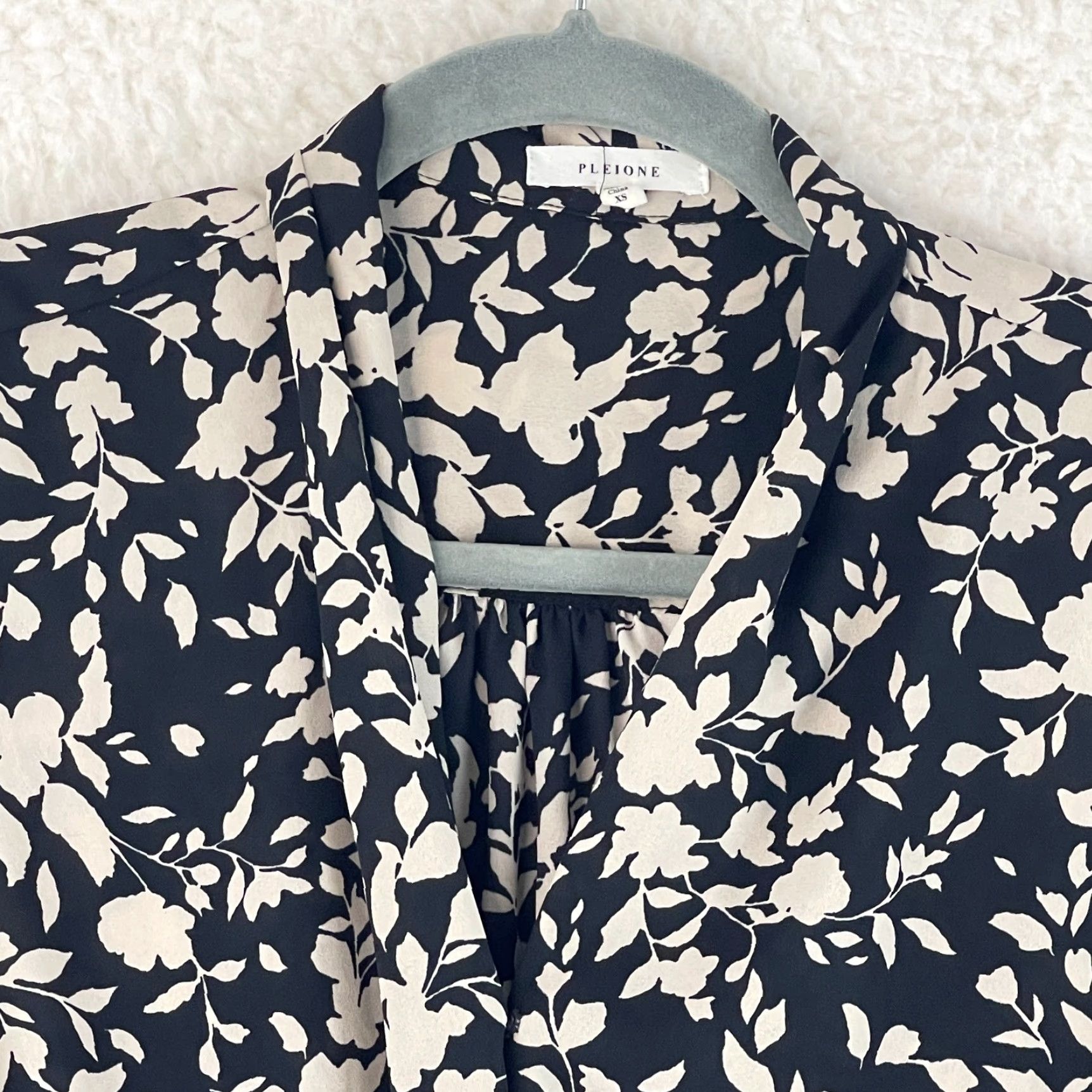 Vintage Pleione Black Floral Print Long Sleeve Shirt Womens XS Draped Neck Sheer, Bohemian Casual Blouse Size XS / US 0-2 / IT 36-38 - 5 Thumbnail