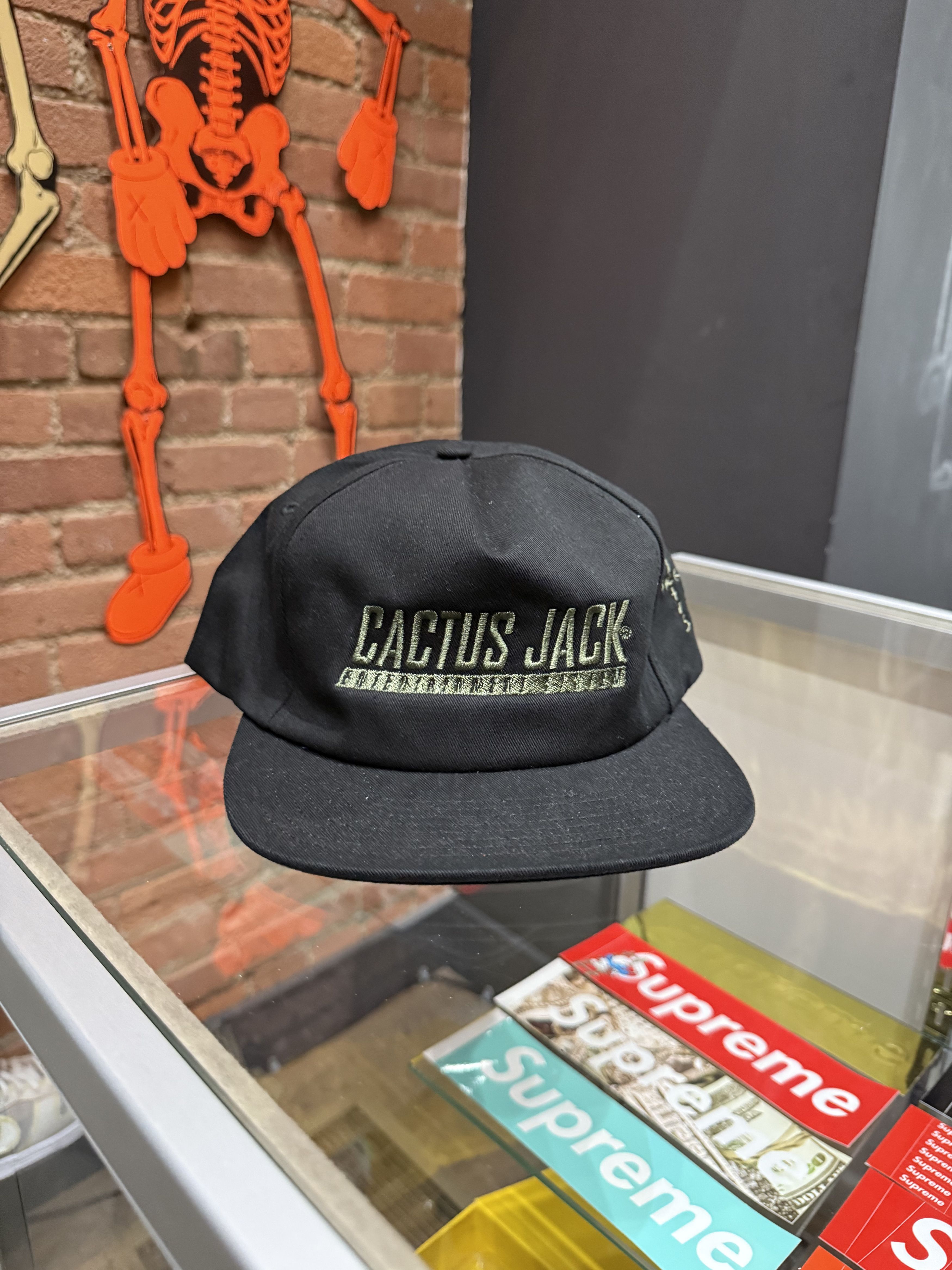 Travis Scott Cactus Jack Hat Size ONE SIZE - 1 Thumbnail