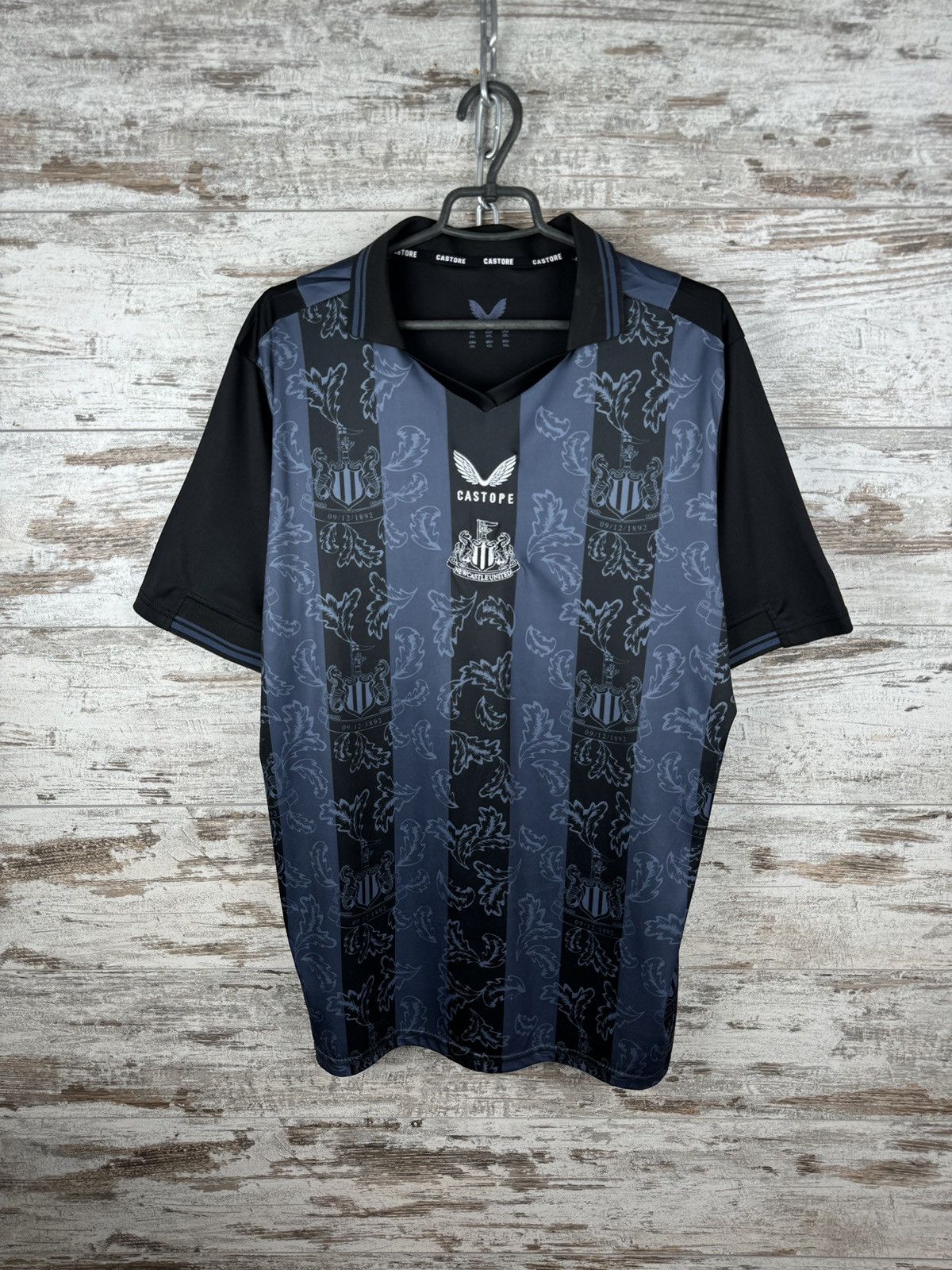 Vintage Mens Vintage Castope Newcastle United Football Club T-shirt Size US XXL / EU 58 / 5 - 2 Thumbnail