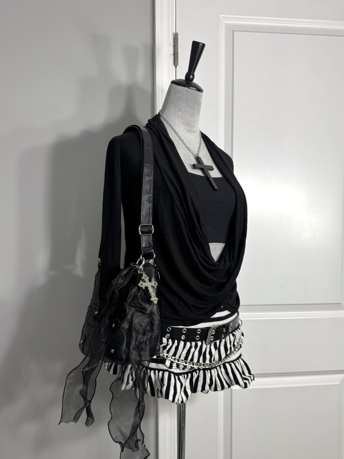 Other Y2K Black Criss Cross Draped Front Wrap Top Size S / US 4 / IT 40 - 6 Thumbnail