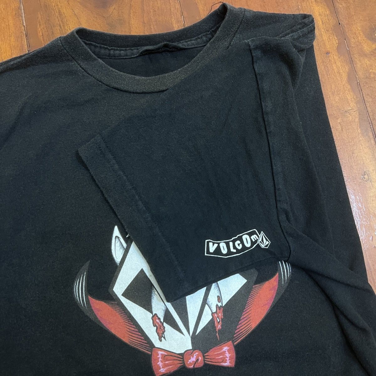 Volcom Vintage Skate Volcom Vampire Design Size US M / EU 48-50 / 2 - 2 Thumbnail