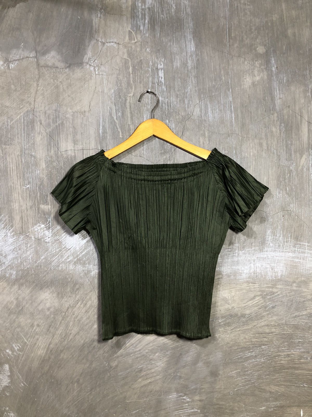 Homme Plisse Issey Miyake × Issey Miyake × Pleats Please Issey Miyake OFFERS💥 Issey Miyake Pleats Please Tops Size S / US 4 / IT 40 - 4 Thumbnail