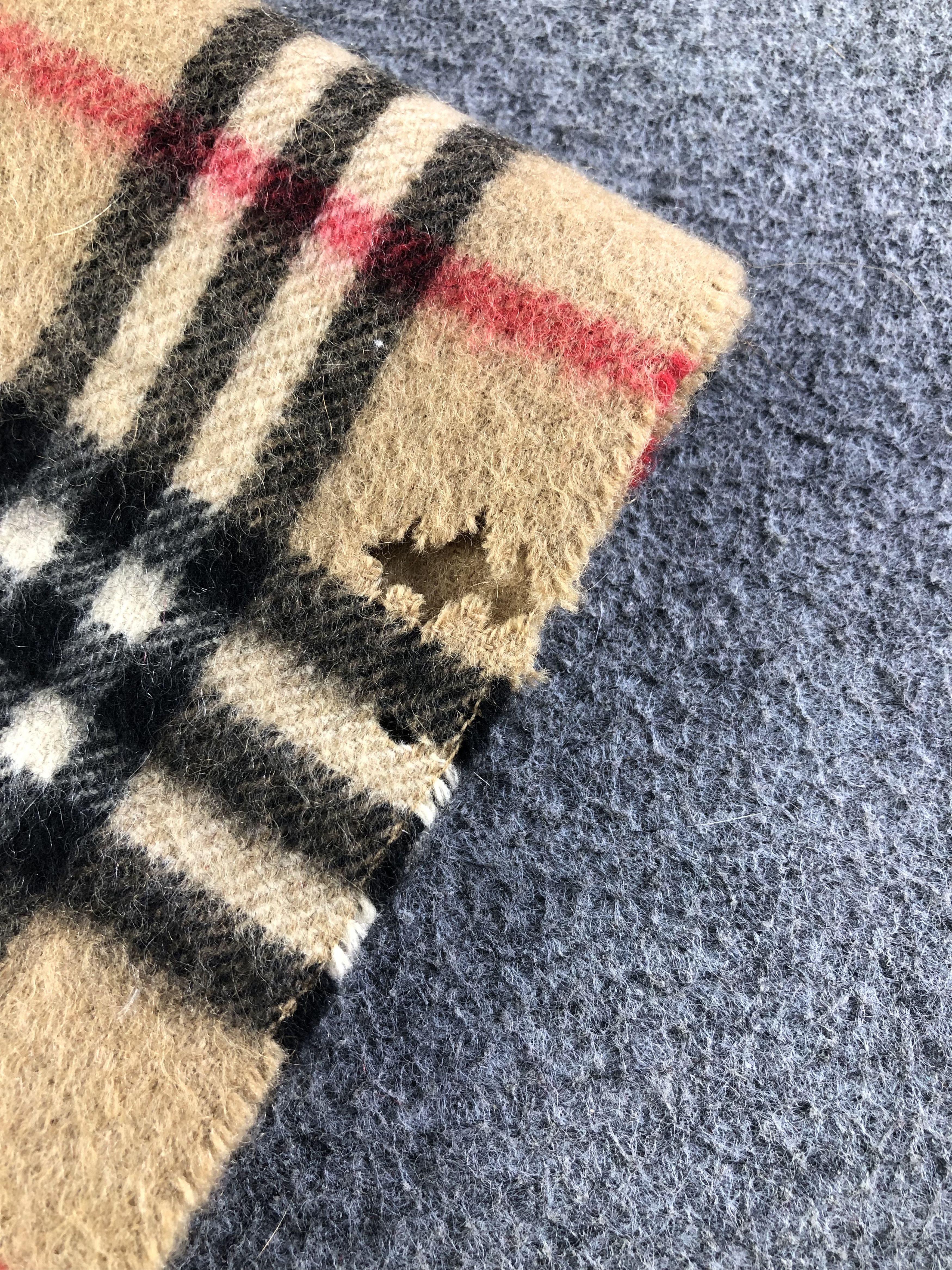 Burberry Burberry Cashmere Scarf / Muffler / Neckwear SS1437 Size ONE SIZE - 6 Thumbnail