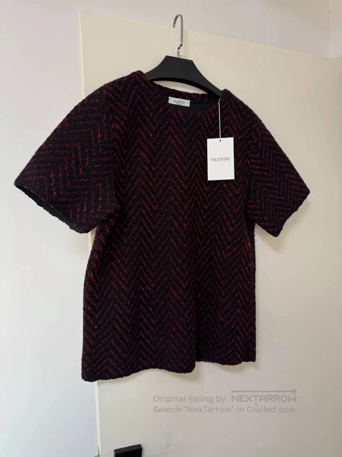 Valentino Valentino Red Short. Size US M / EU 48-50 / 2 - 2 Thumbnail