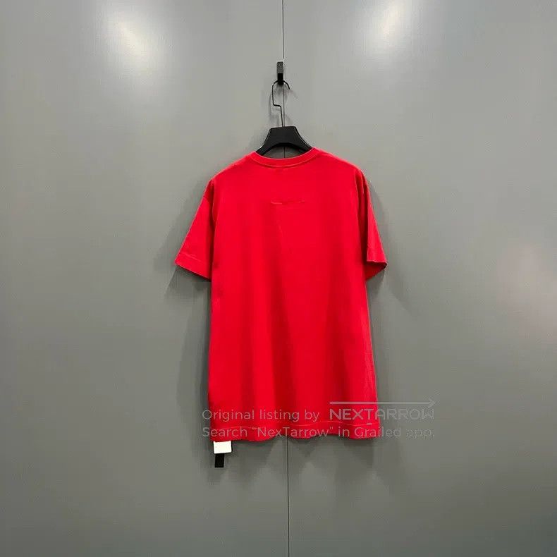 Givenchy Givenchy Red Lettering Printed Short Sleeve Size US M / EU 48-50 / 2 - 3 Thumbnail