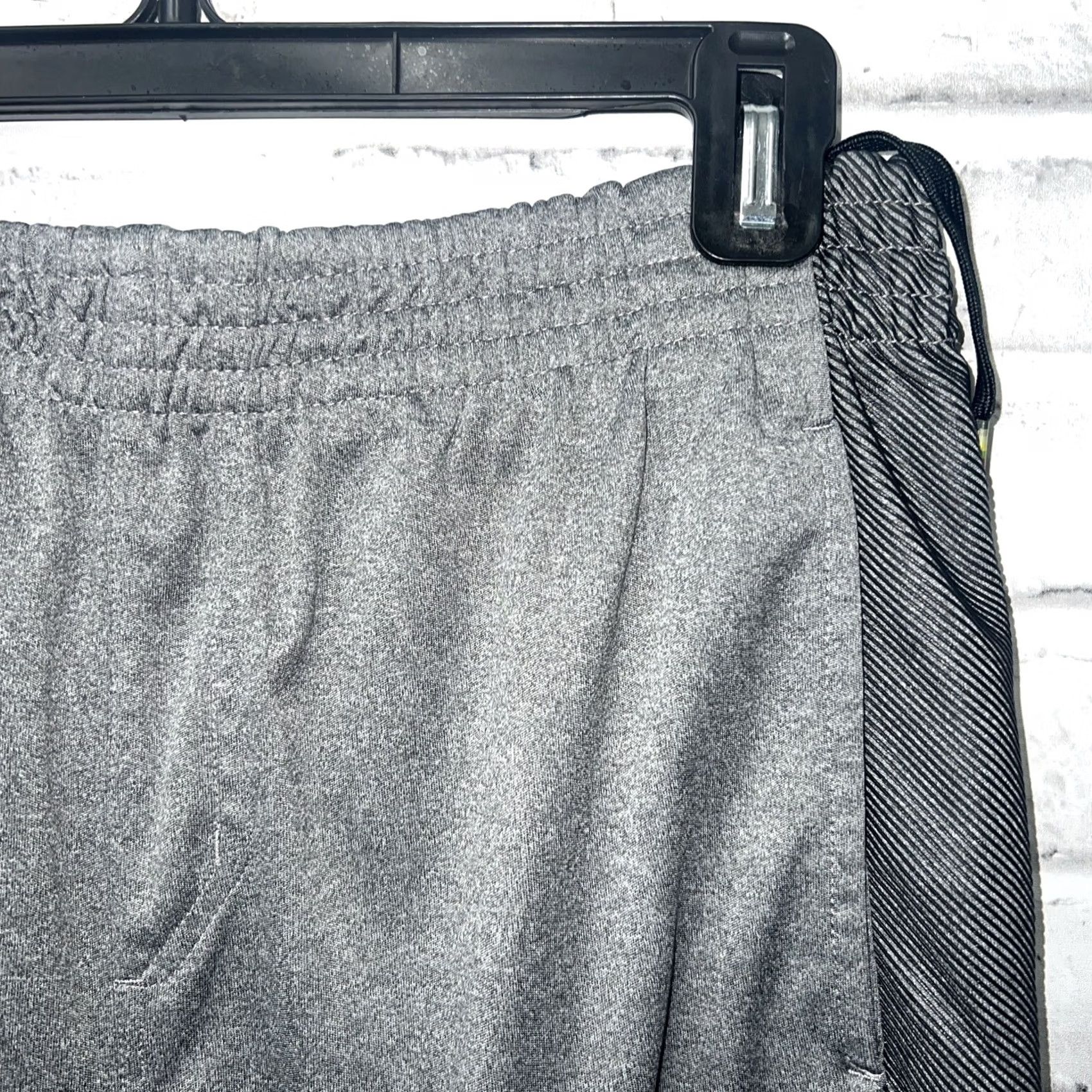 Hurley Hurley Nike Dri Fit, Buckle, Gray Athletic Shorts Mens Size S Size US 29 - 2 Thumbnail