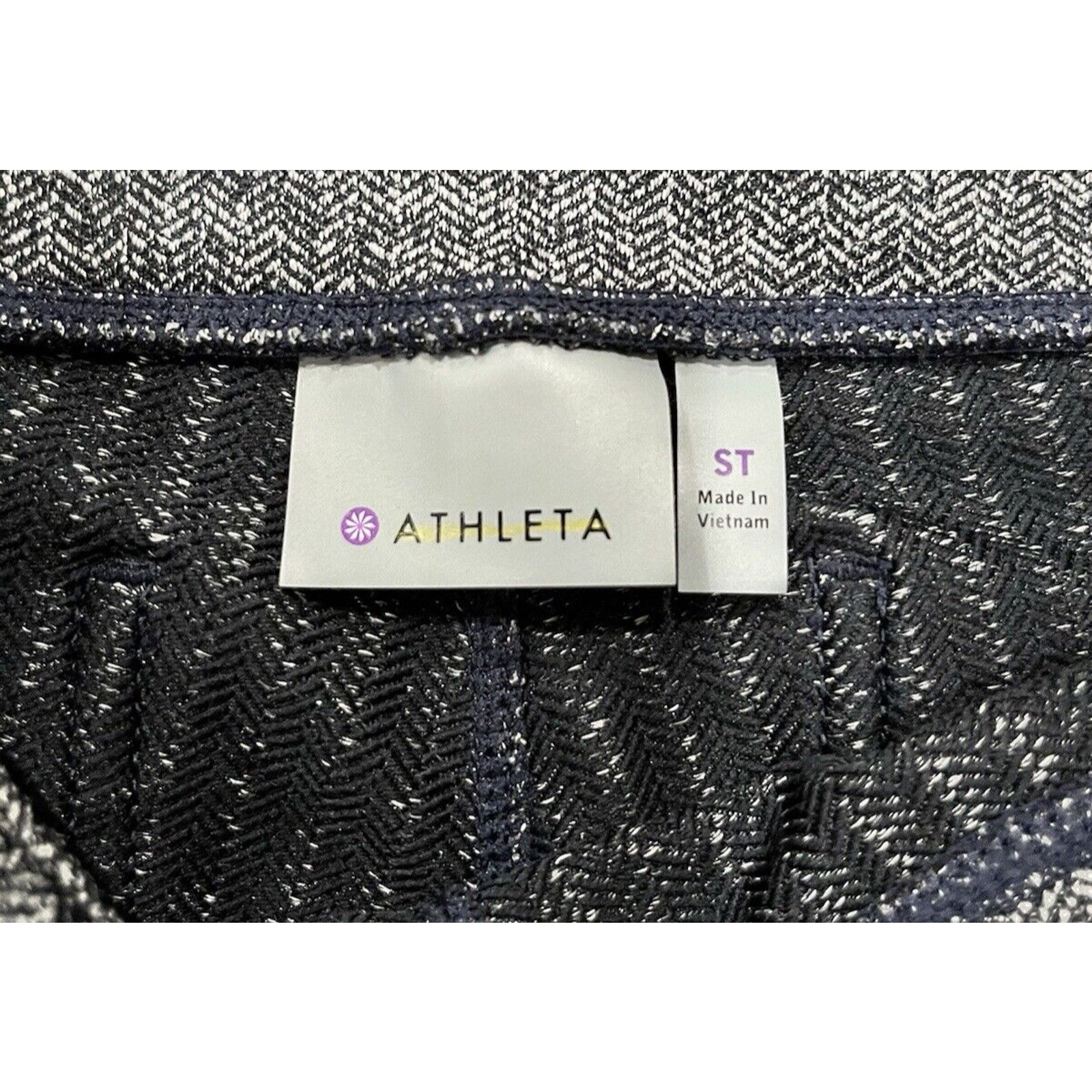 Athleta Athleta Textured Leggings Gray/Black Size ST RN 54023 Size 24" / US 00 / IT 34 - 3 Thumbnail