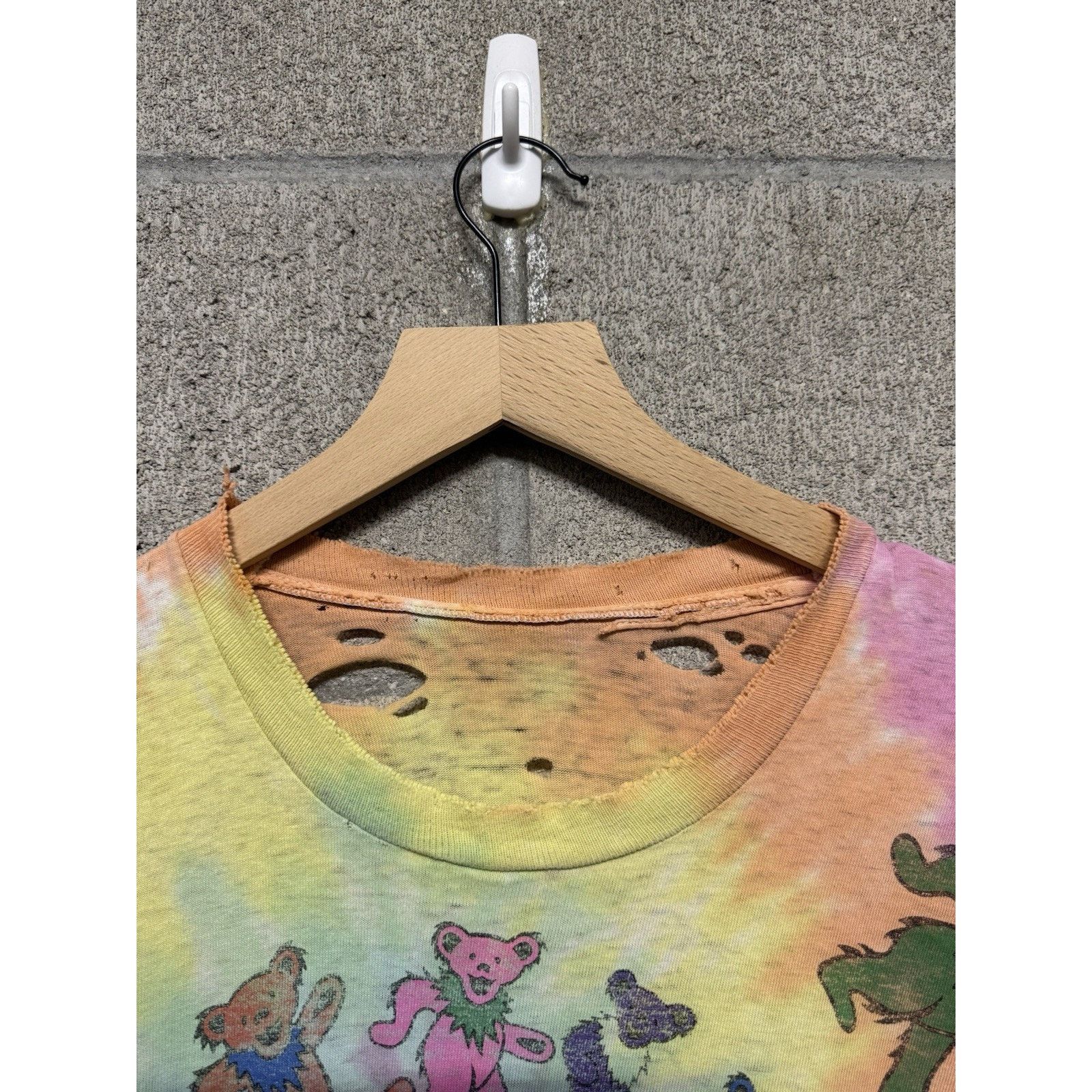 Grateful Dead Vtg 90s Grateful Dead bear Spiral Tie Dye Shirt Distressed Size US M / EU 48-50 / 2 - 8 Thumbnail