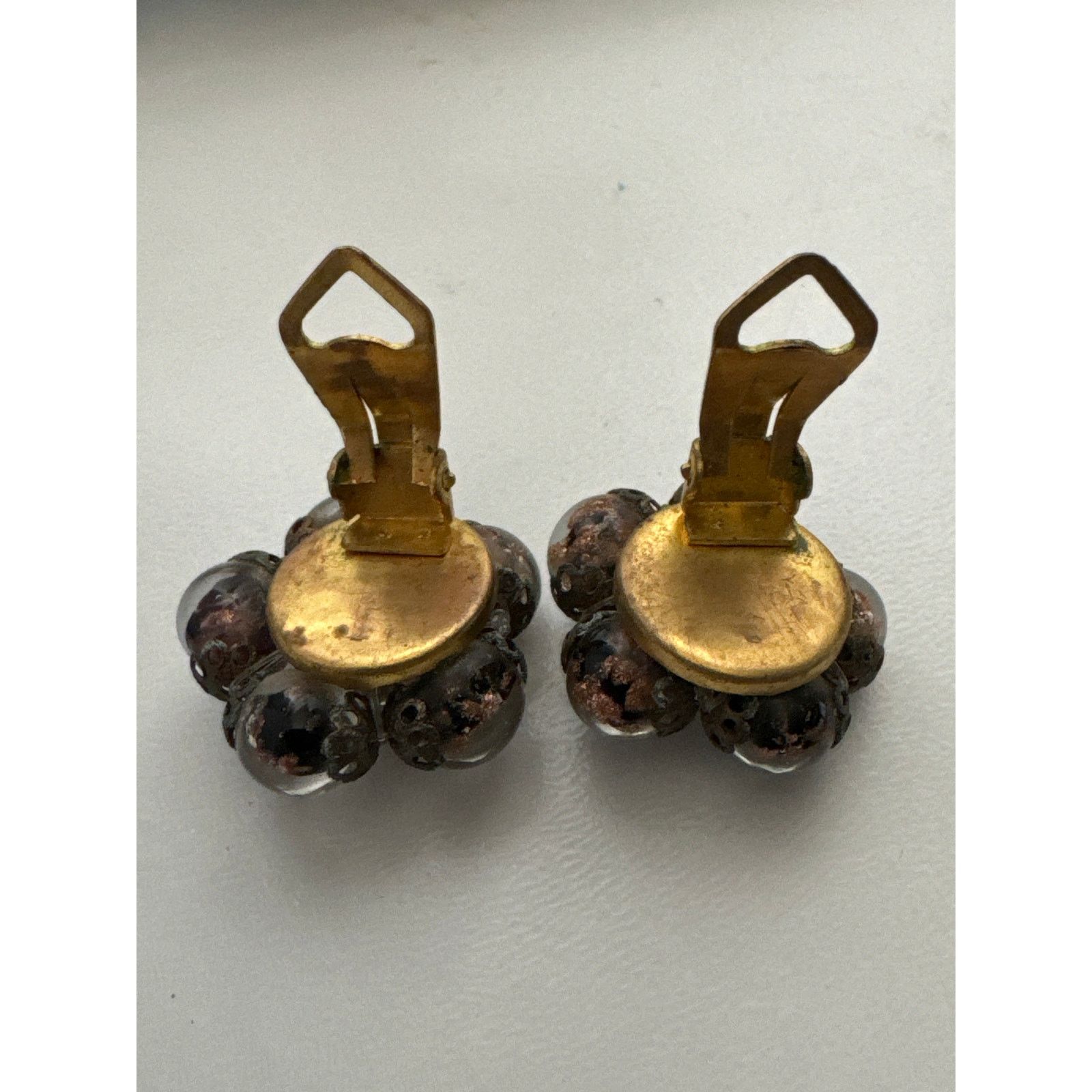 Vintage Vtg glass bead cluster clip earrings, brown made in Italy Size ONE SIZE - 11 Thumbnail