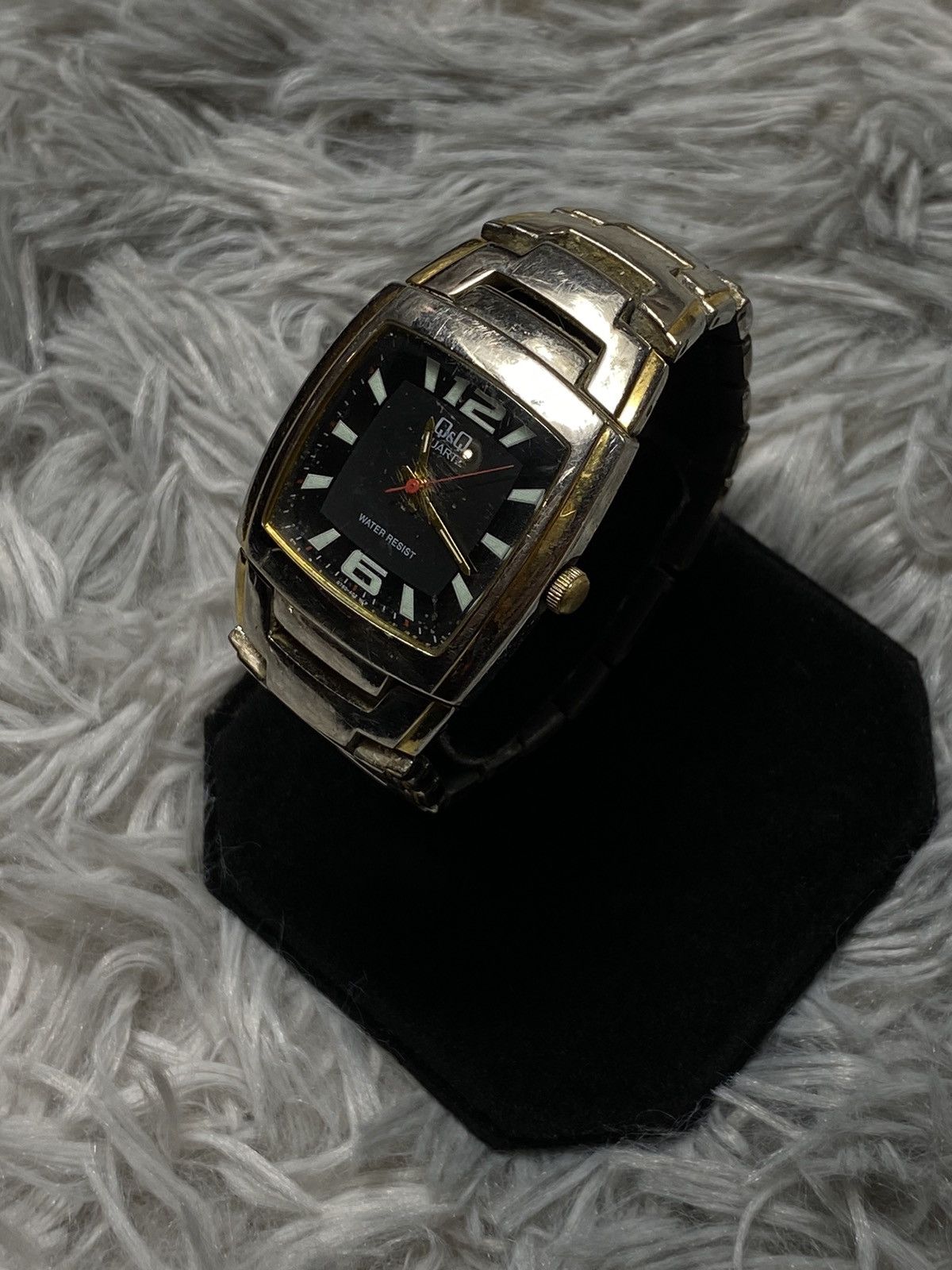 Japanese Brand Q&Q Retro Quartz Watch - Classic Japanese Brand Size ONE SIZE - 6 Thumbnail