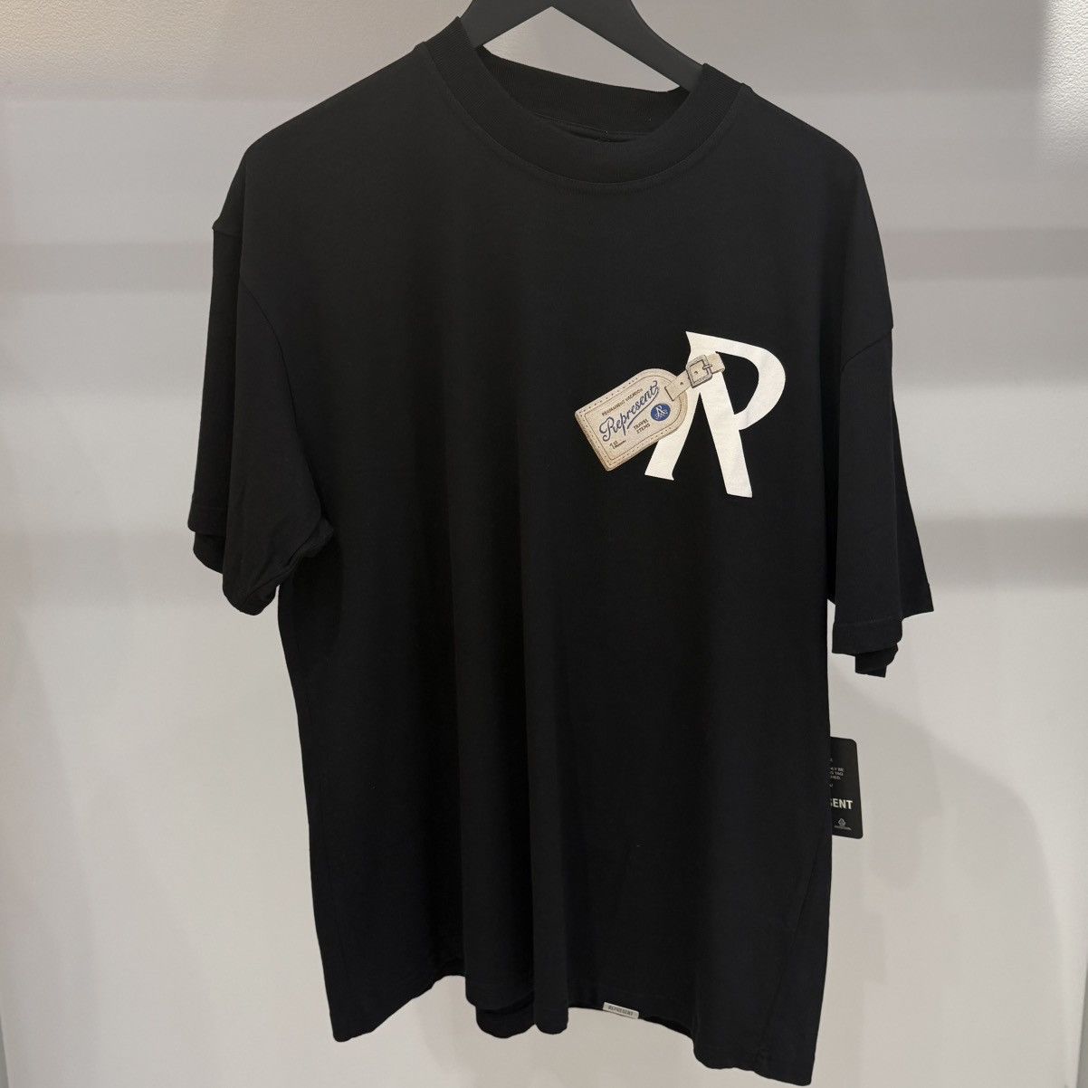 Represent Clo. Represent Luggage Tag Tee Size US M / EU 48-50 / 2 - 1 Thumbnail