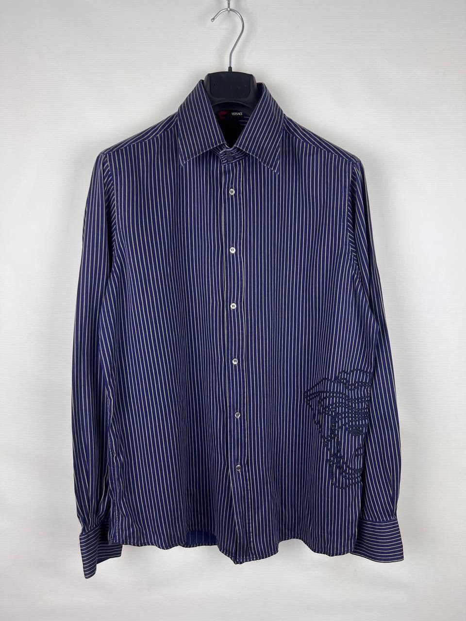 Versace Versace Sport big logo vintage shirt size L Size US L / EU 52-54 / 3 - 1 Thumbnail