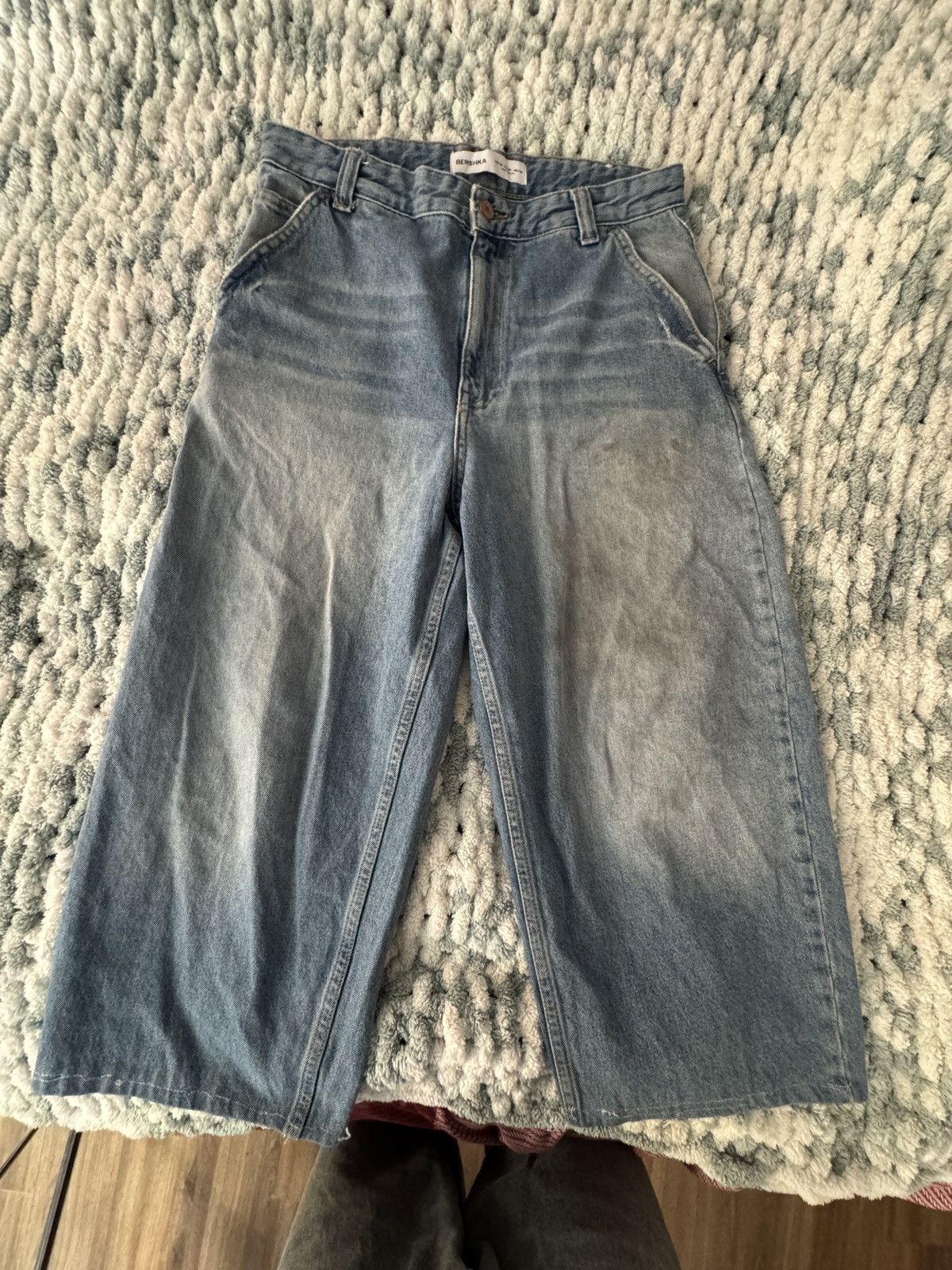 Bershka Cropped Bershka Jeans Size US 30 / EU 46 - 1 Thumbnail