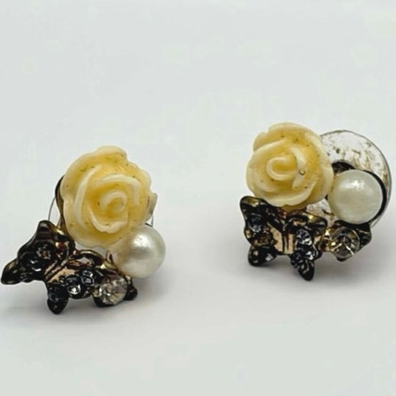 Other Gold & Cream Butterfly Flower Earrings Size ONE SIZE - 2 Thumbnail