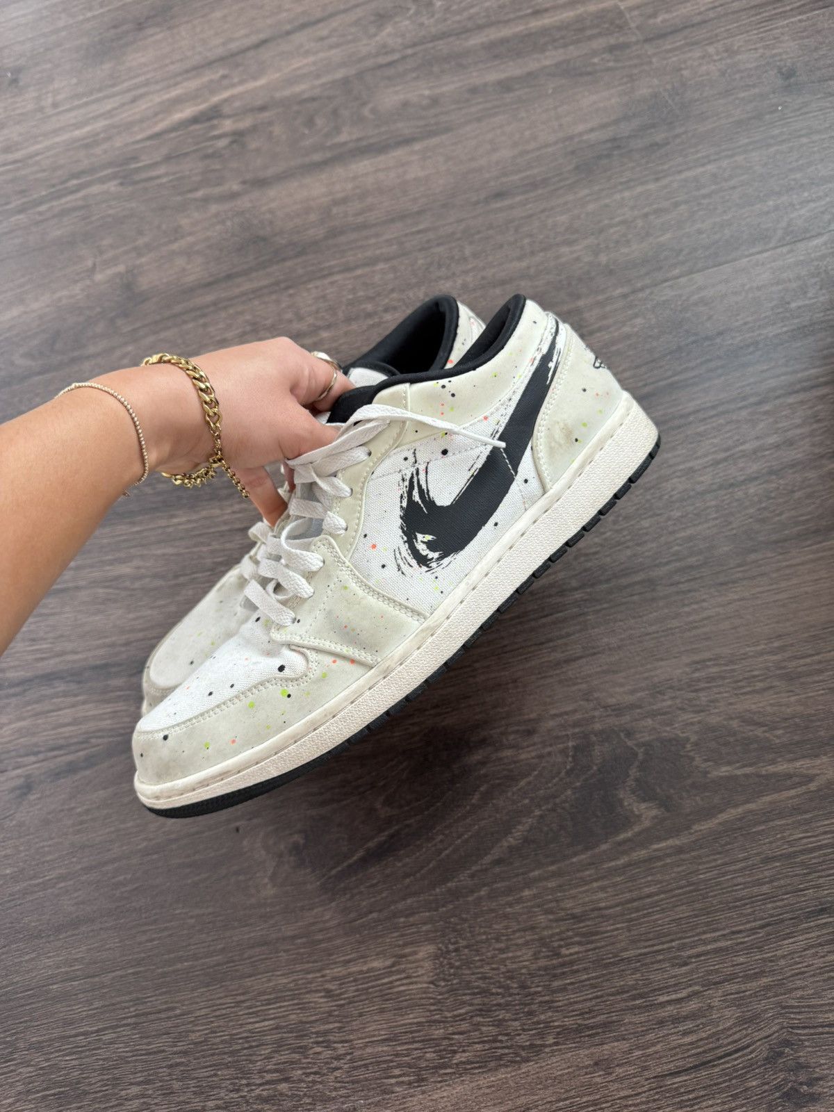 Jordan Brand Air Jordan 1 Low Brushstroke Swoosh Paint Splatter Size US 11 / EU 44 - 4 Thumbnail