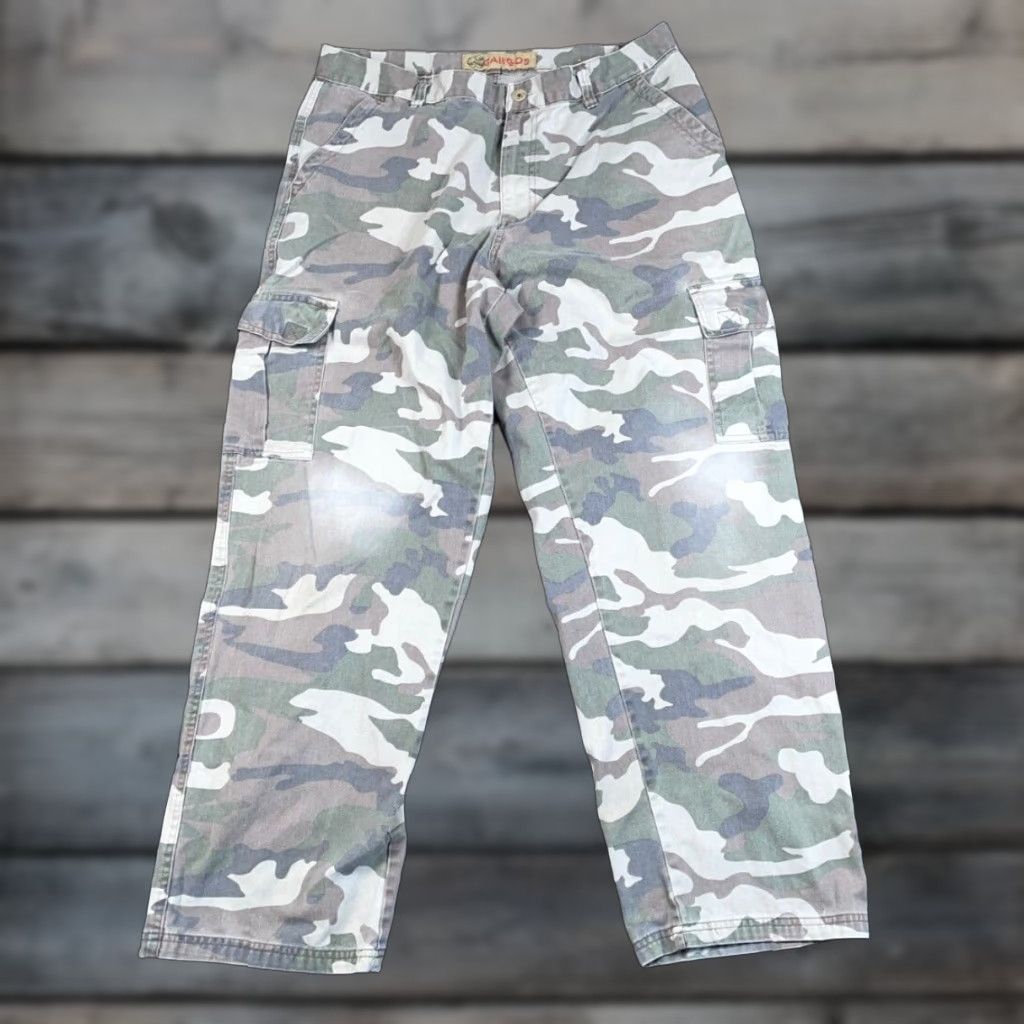 Vintage VINTAGE Nevada Camouflage Cargo Pants Men 34 x 28 Green Camo Straight Leg 90s Army Nature Outdoor Mens Size US 35 - 1 Thumbnail