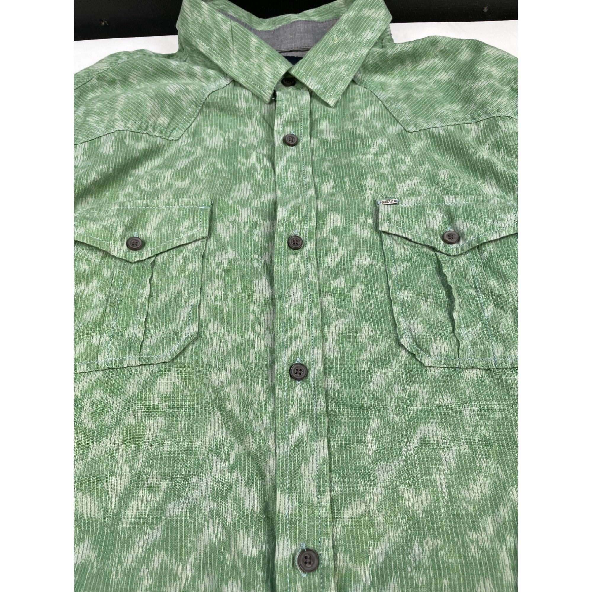 Buffalo David Bitton Buffalo David Bitton Men's Green Button up Long Sleeve Shirt Size US XL / EU 56 / 4 - 8 Thumbnail