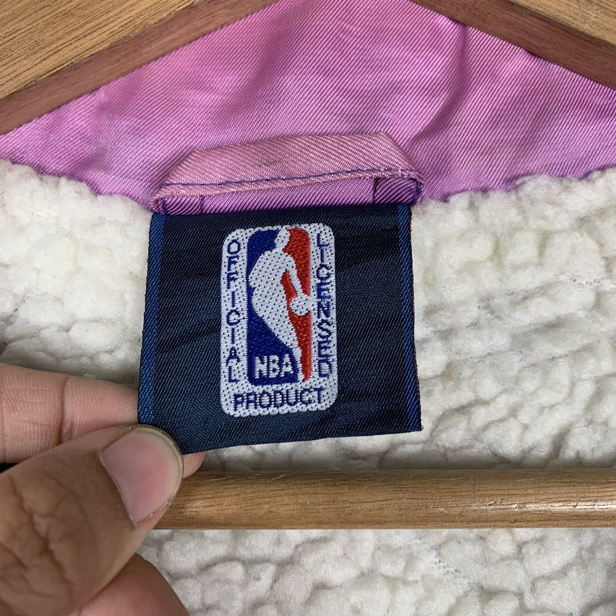 NBA Vintage NBA Nylon Jacket Size US L / EU 52-54 / 3 - 16 Thumbnail