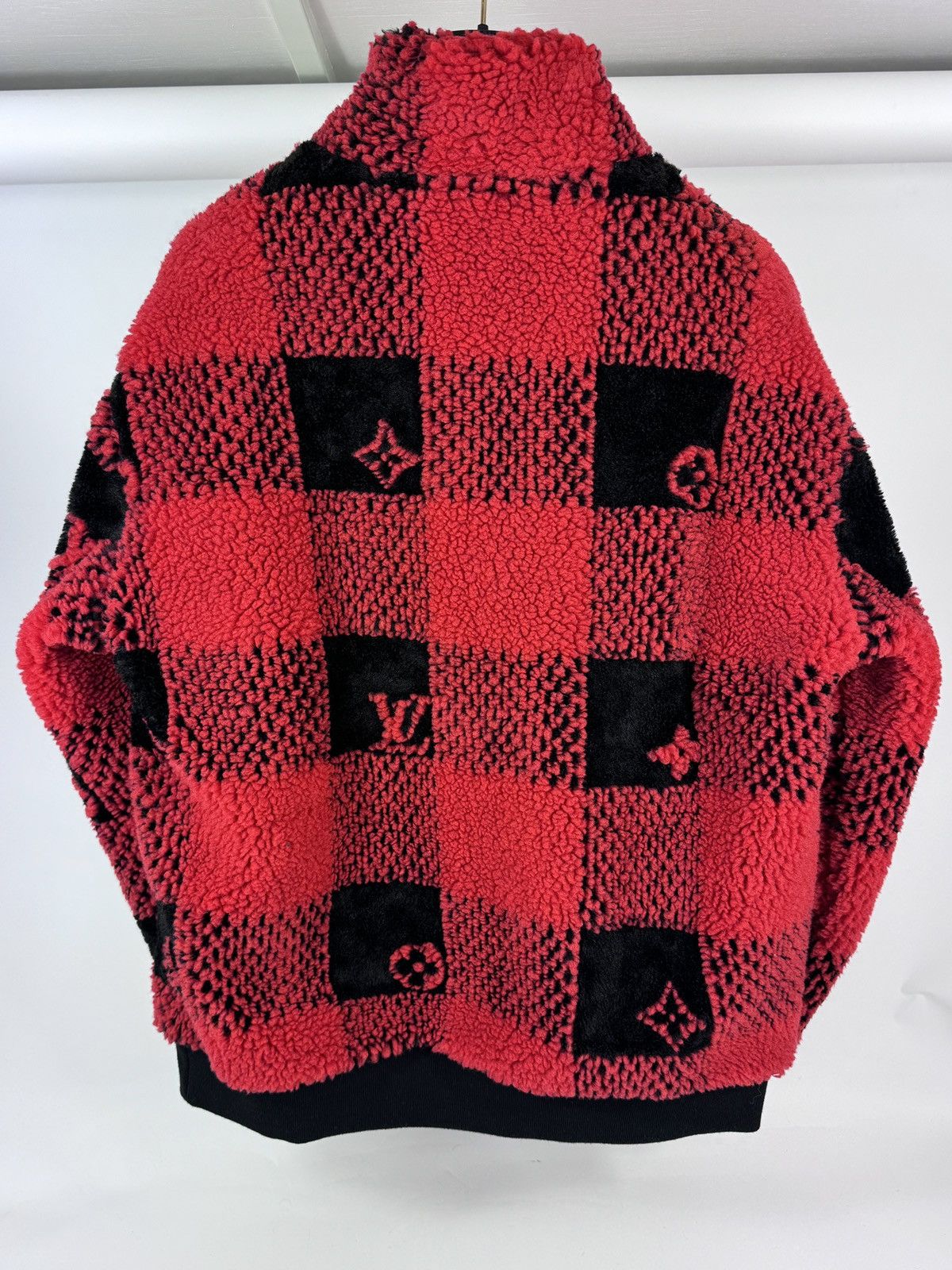 Louis Vuitton PHARRELL WILLIAMS AW24 WEST DAMIER FLEECE JACKET 1AFXOF RED Size US XL / EU 56 / 4 - 2 Thumbnail