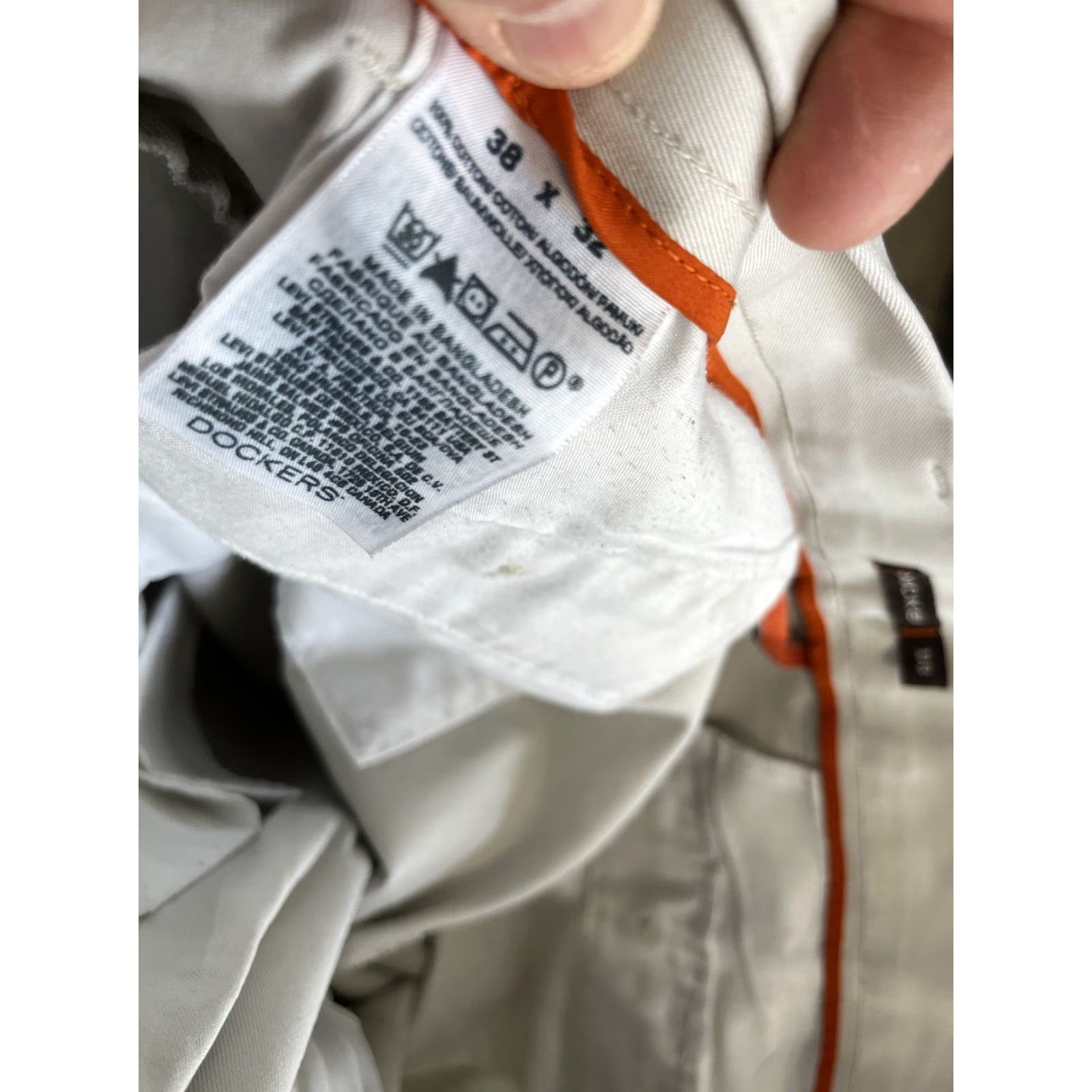 Dockers Dockers Mens Size 38x30 D3 Fit Chino Ivory Pleated Hemmed Pants Size US 38 / EU 54 - 6 Thumbnail