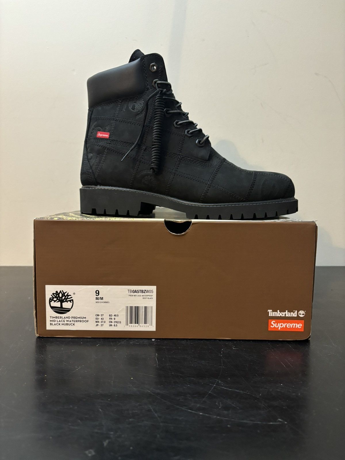 Supreme × Timberland Timberland 6 Inch Boots Supreme Patchwork Black Size US 9 / EU 42 - 9 Thumbnail