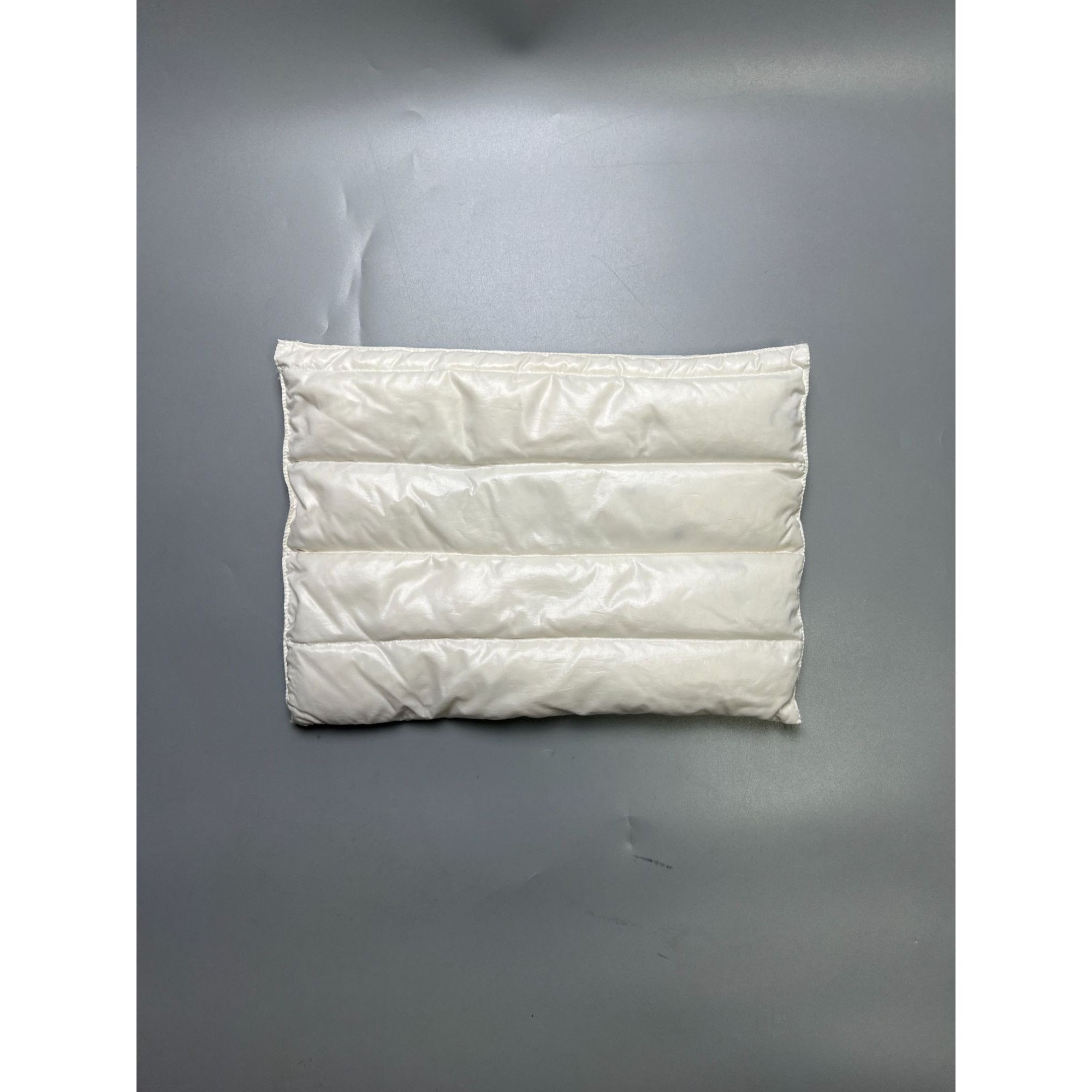 Moncler Moncler White Down Clutch (Y1033) Size ONE SIZE - 15 Thumbnail