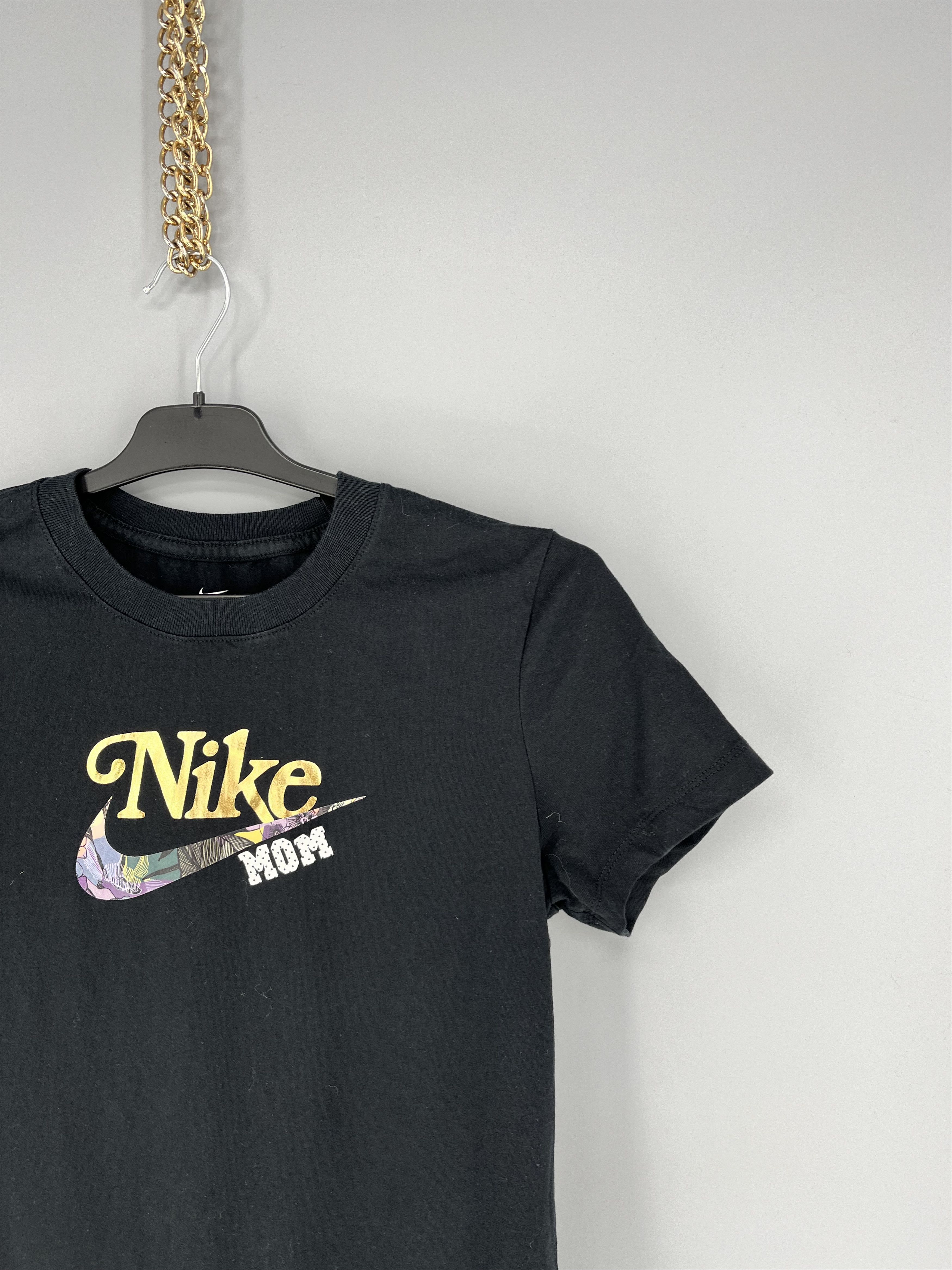 Nike Vintage Y2K Nike "Mom" Center Swoosh Logo T-Shirt Size M / US 6-8 / IT 42-44 - 5 Thumbnail