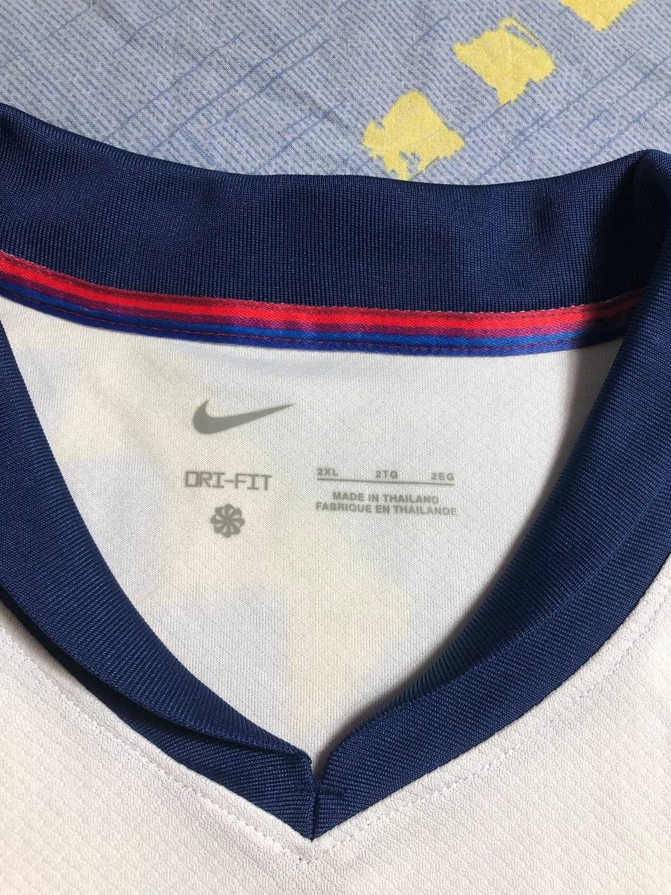Nike Vintage Nike England Soccer Jersey shirt DRI FIT Size US XXL / EU 58 / 5 - 10 Thumbnail