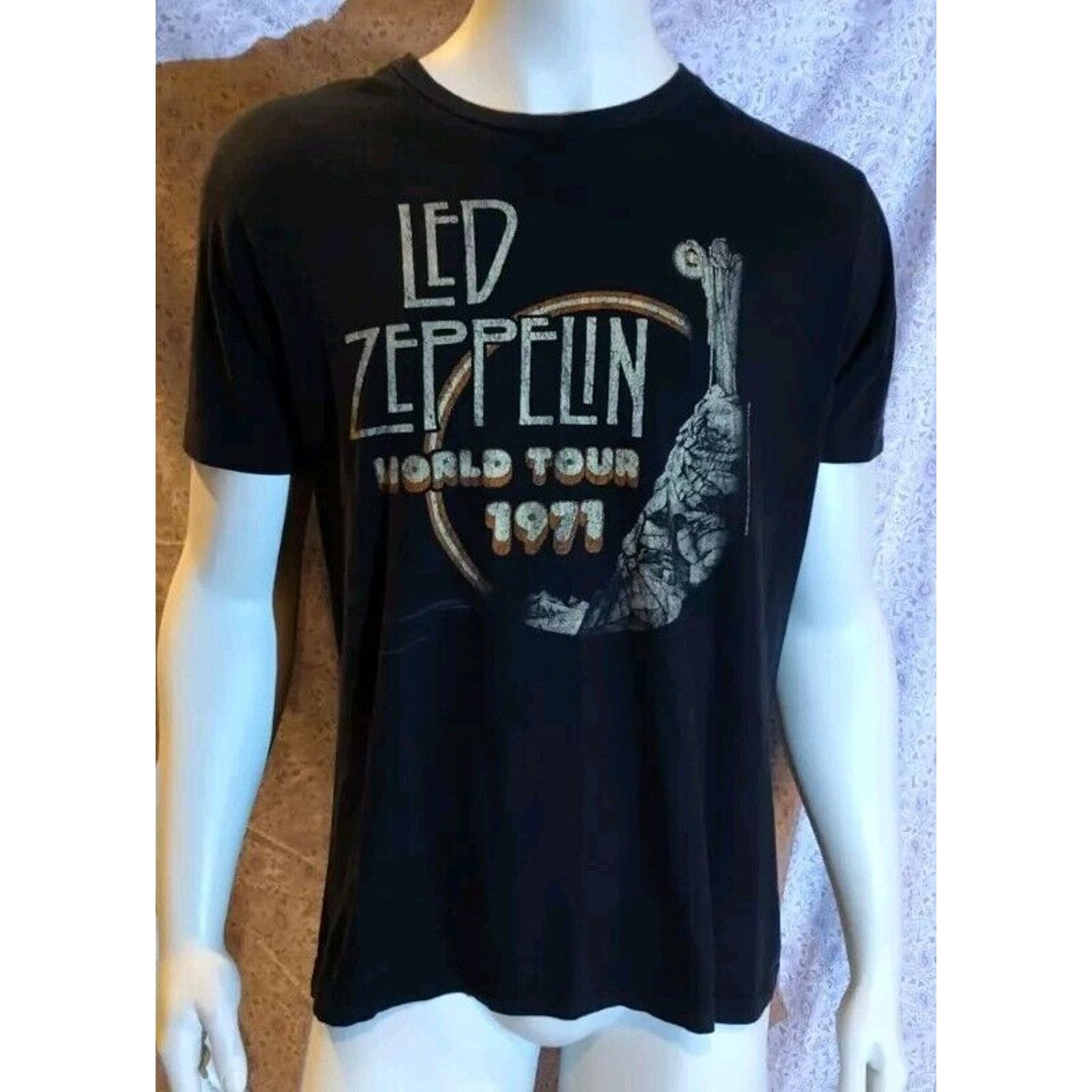 Other Vintage Bootleg Led Zeppelin 1971 World Tour Black Tee Lrg Size L / US 10 / IT 46 - 1 Thumbnail