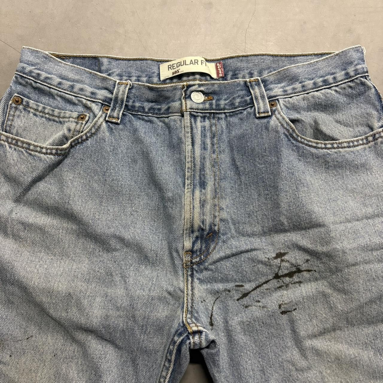 Levi's Crazy Vintage Y2K/2000s Baggy Levis 505 Medium Blue Wash Denim Jeans! Size US 36 / EU 52 - 2 Thumbnail