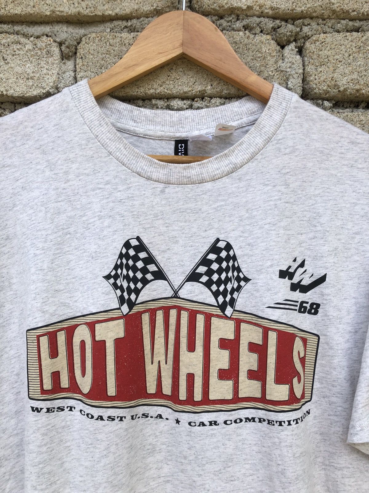 Vintage Divided X Hotwhells 1968 Loop Ahead Racing Tour Tee Size US L / EU 52-54 / 3 - 14 Thumbnail