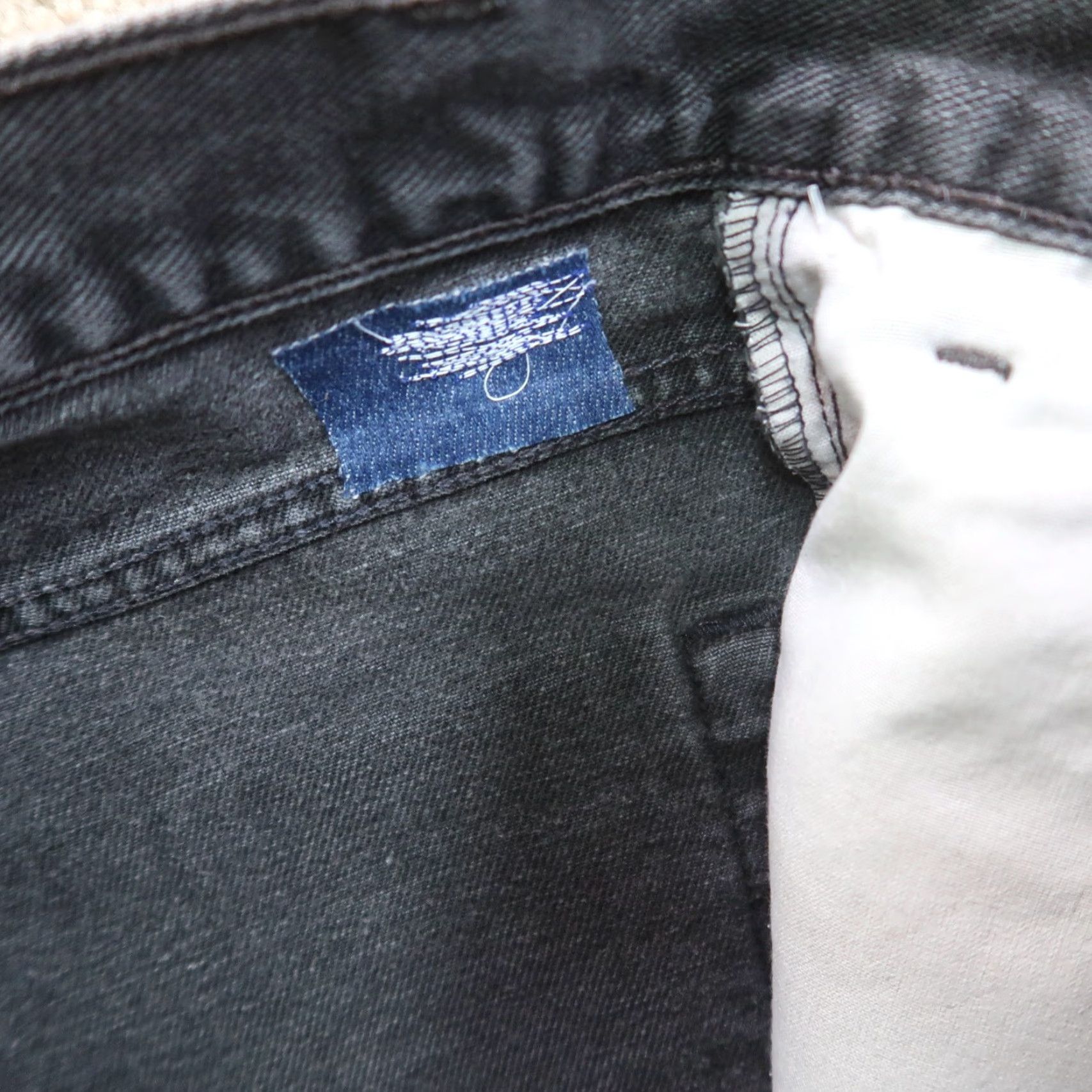 Levi's VINTAGE Levi's 550 Jeans Men's 36x34 Black Denim Relaxed Tapered 5-Pocket USA 2001 MEXICO Mens Size US 36 / EU 52 - 5 Thumbnail