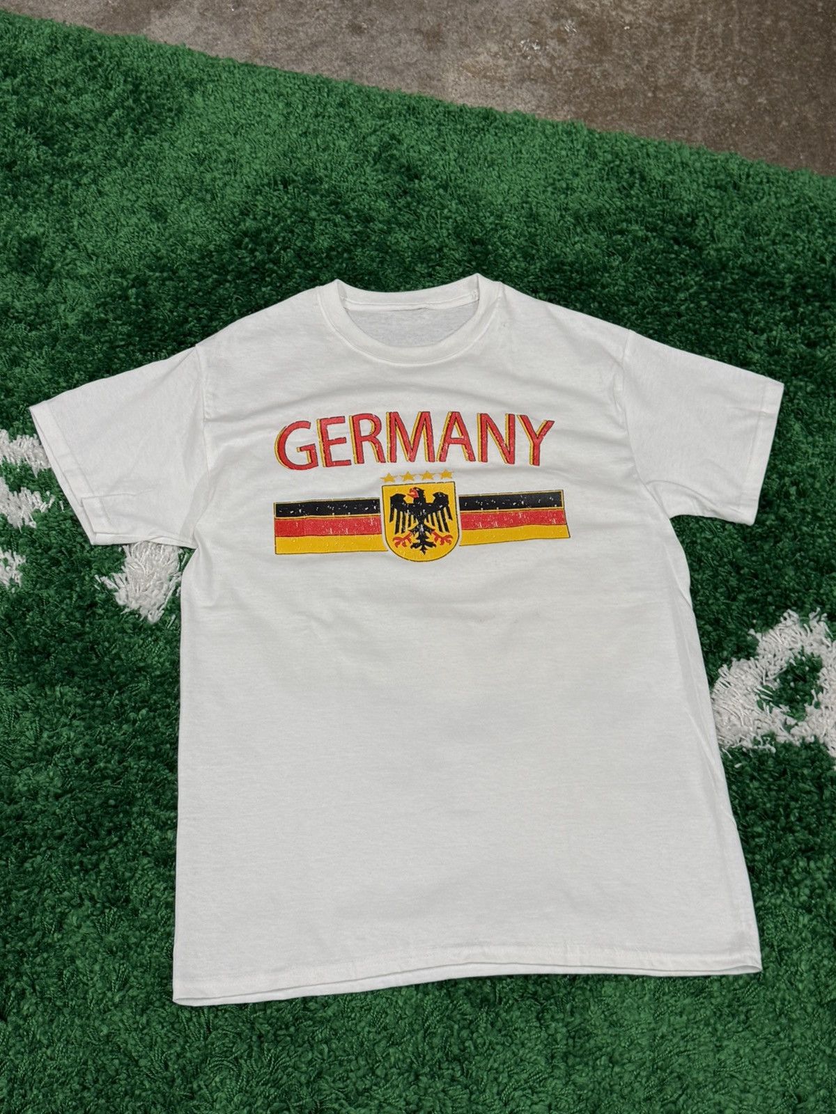Vintage Germany Country Eagle Center Logo Tee White Medium Size US M / EU 48-50 / 2 - 1 Thumbnail
