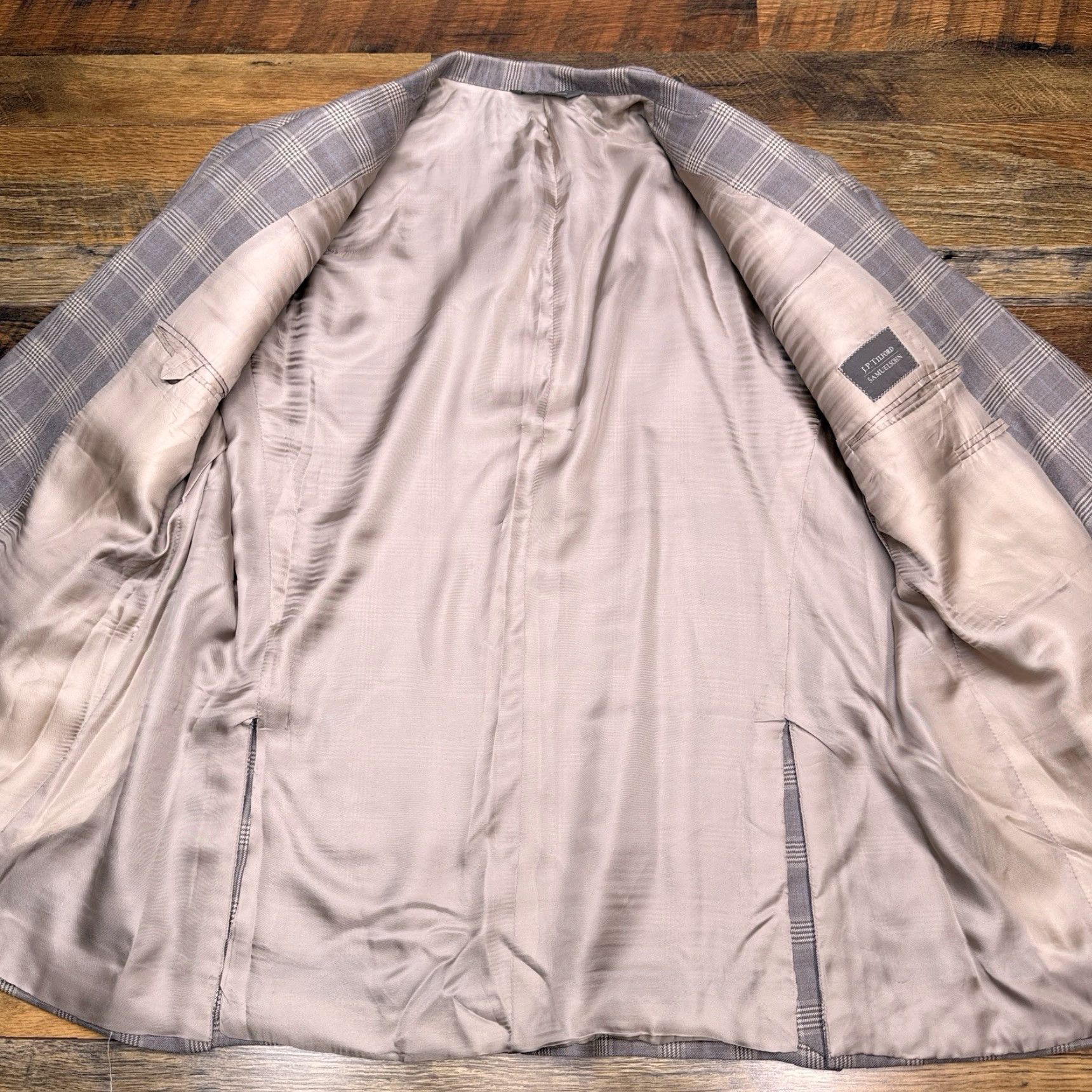 Vintage JP Tilford Blazer Sport Coat Mens 48 Brown Plaid Wool Silk Double-Vented Notch Lapel Regular 2-Button Chest 48 Size 48R - 3 Thumbnail