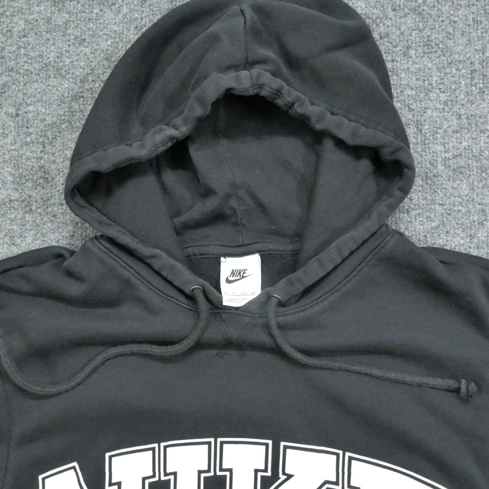 Nike Nike Hoodie Womens XS Black Pullover Logo Oversized Sweatshirt Shirt Hoodie Womens XS Black Nike Pullover Sports/ Casual Oversized Graphic Logo 90s? Size XS / US 0-2 / IT 36-38 - 4 Thumbnail