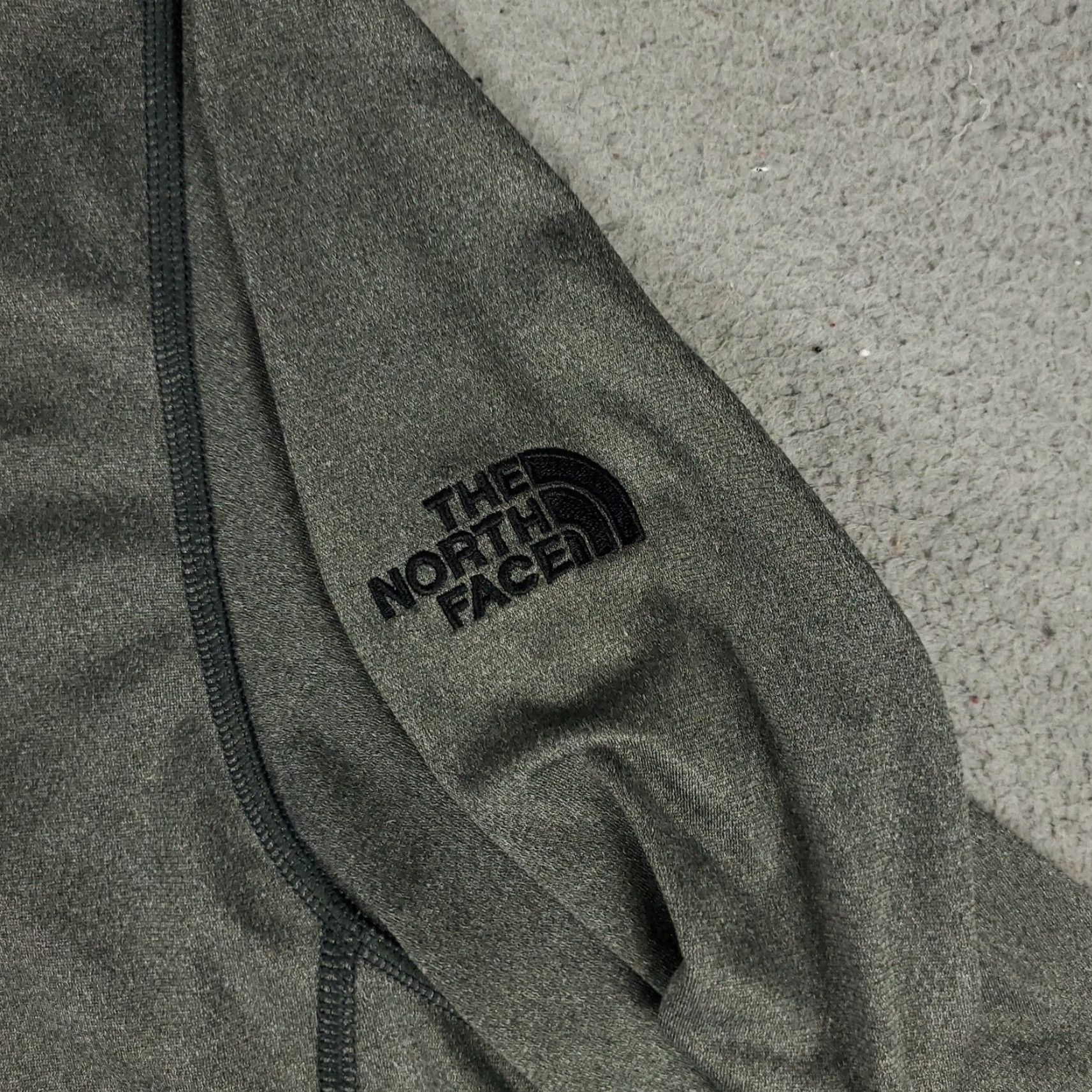The North Face VINTAGE The North Face Sweater Pullover Mens XL Long Sleeve Gray 1/4 Zip Lightweight Performance Active Wear Size US XL / EU 56 / 4 - 5 Thumbnail