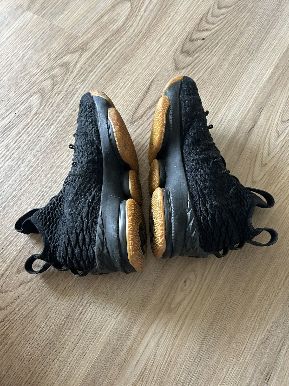 Nike Nike Lebron 15 Black Gum Size US 6.5 / EU 39-40 - 6 Thumbnail