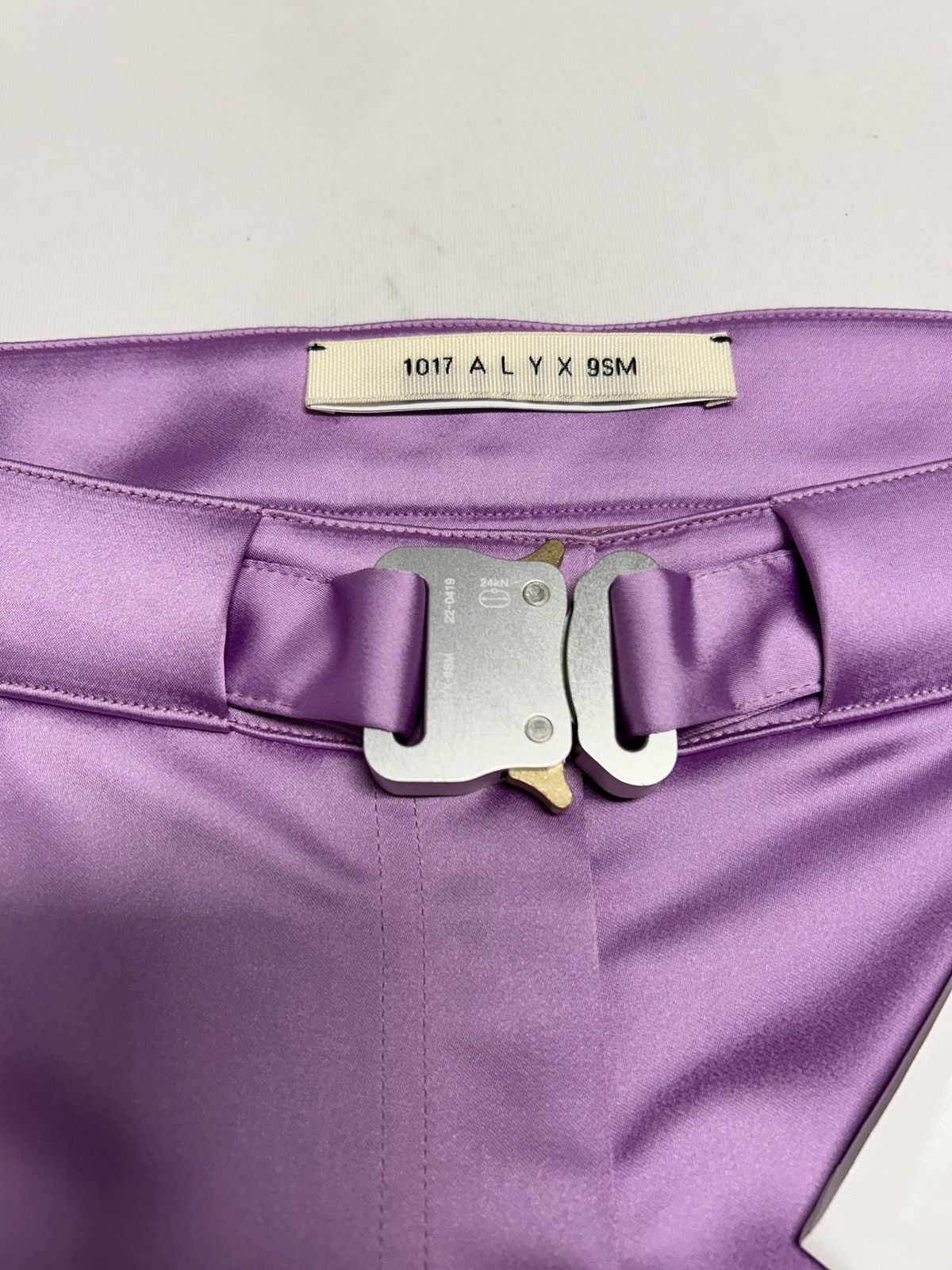 1017 ALYX 9SM SS2023 Purple Satin Rollercoaster Buckle Flared Pant Size US 31 - 7 Thumbnail