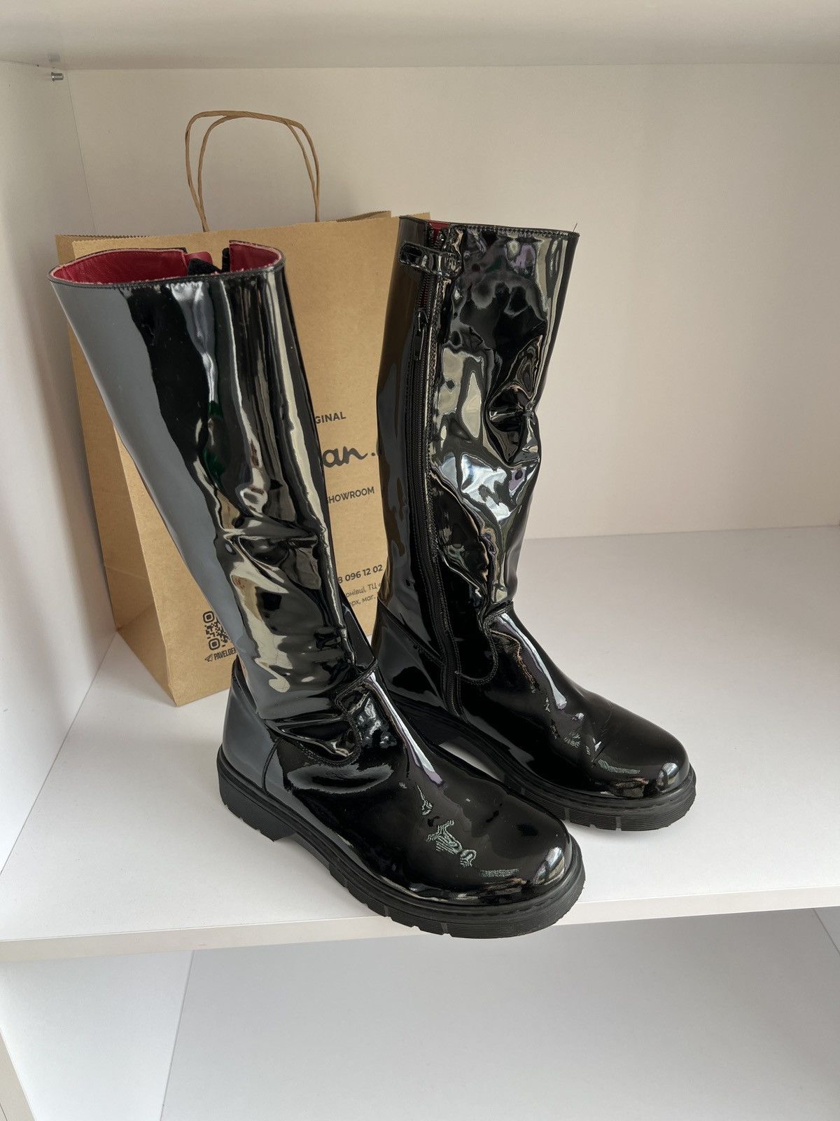 Designer × Dolce & Gabbana × Vintage Vintage Dolce Gabbana lacquered Black Shoes Size US 7 / IT 37 - 5 Thumbnail