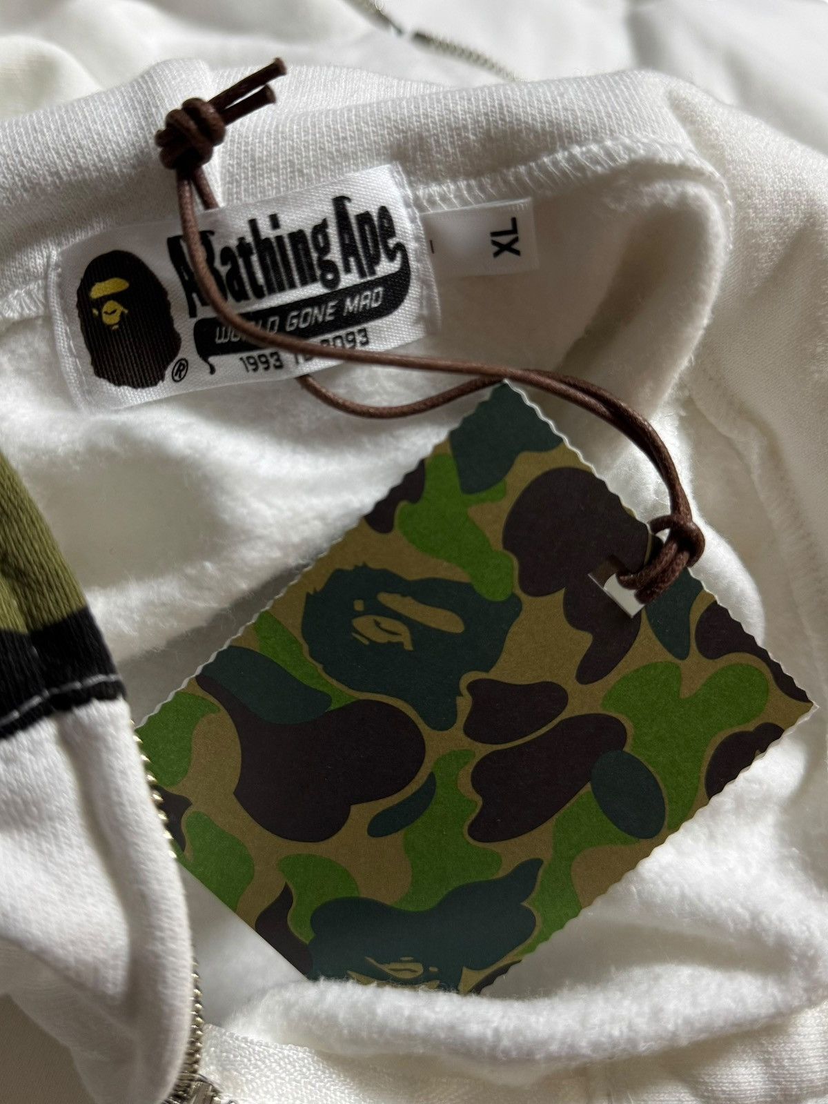 Bape BAPE Big sean Shark Full Zip Hoodie White Size US L / EU 52-54 / 3 - 9 Thumbnail