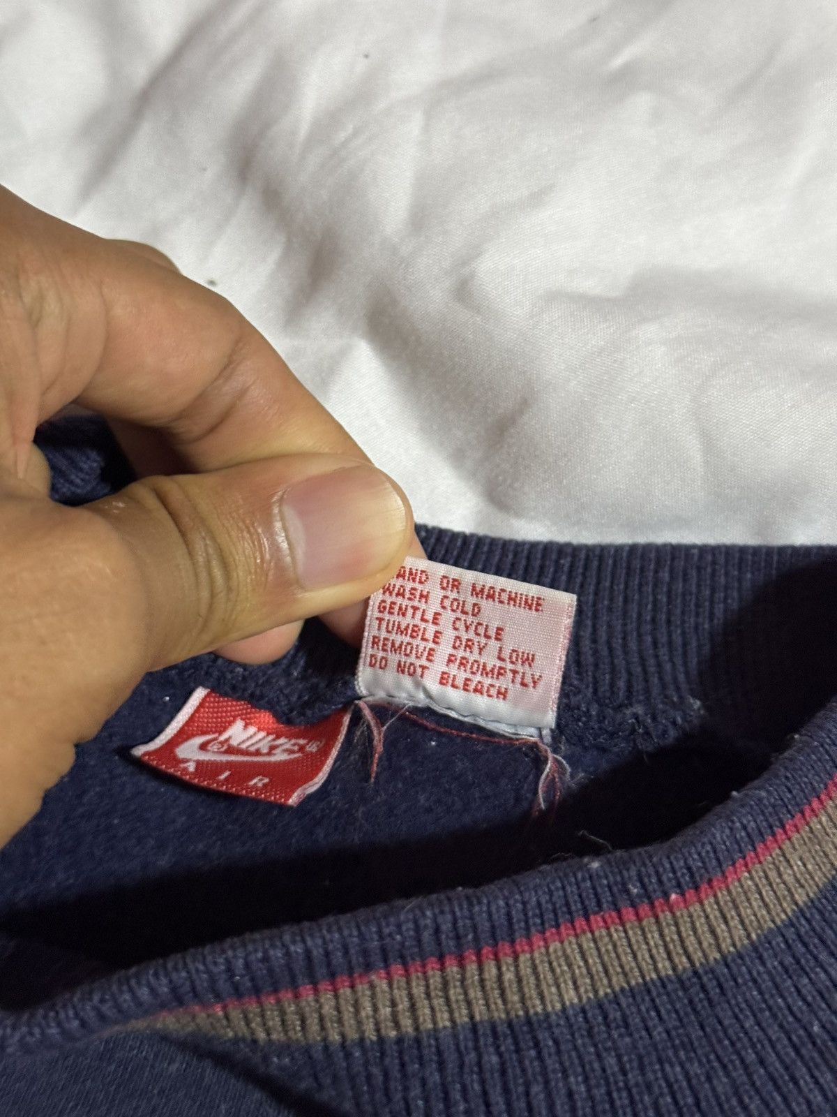 Vintage Bootleg Vintage 90s Just Do It Embroidered Sweatshirt Size US L / EU 52-54 / 3 - 7 Thumbnail