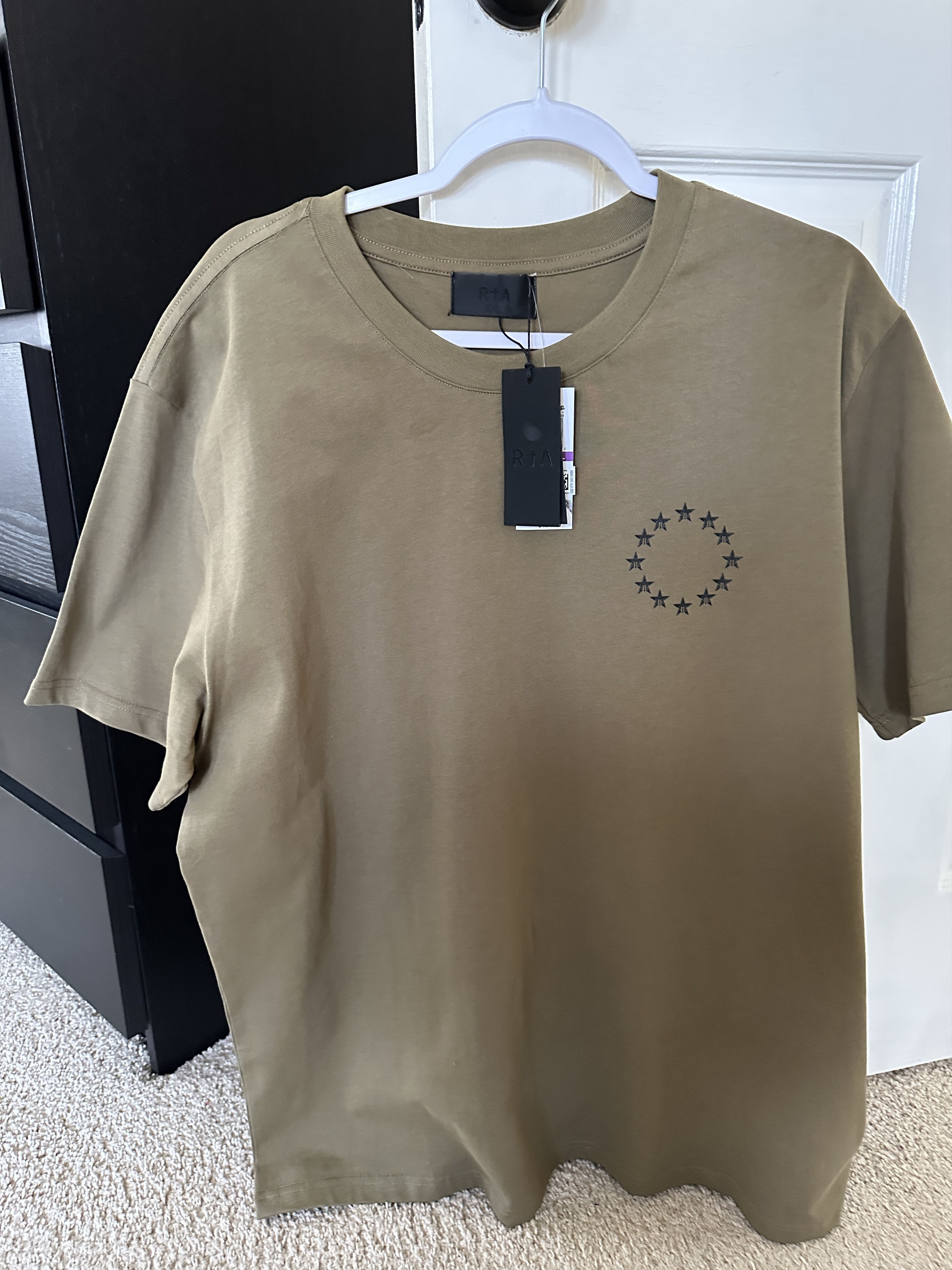 Rta RtA Men's Olive Green T-Shirt Size XXL Brand New!! Size US XXL / EU 58 / 5 - 1 Thumbnail