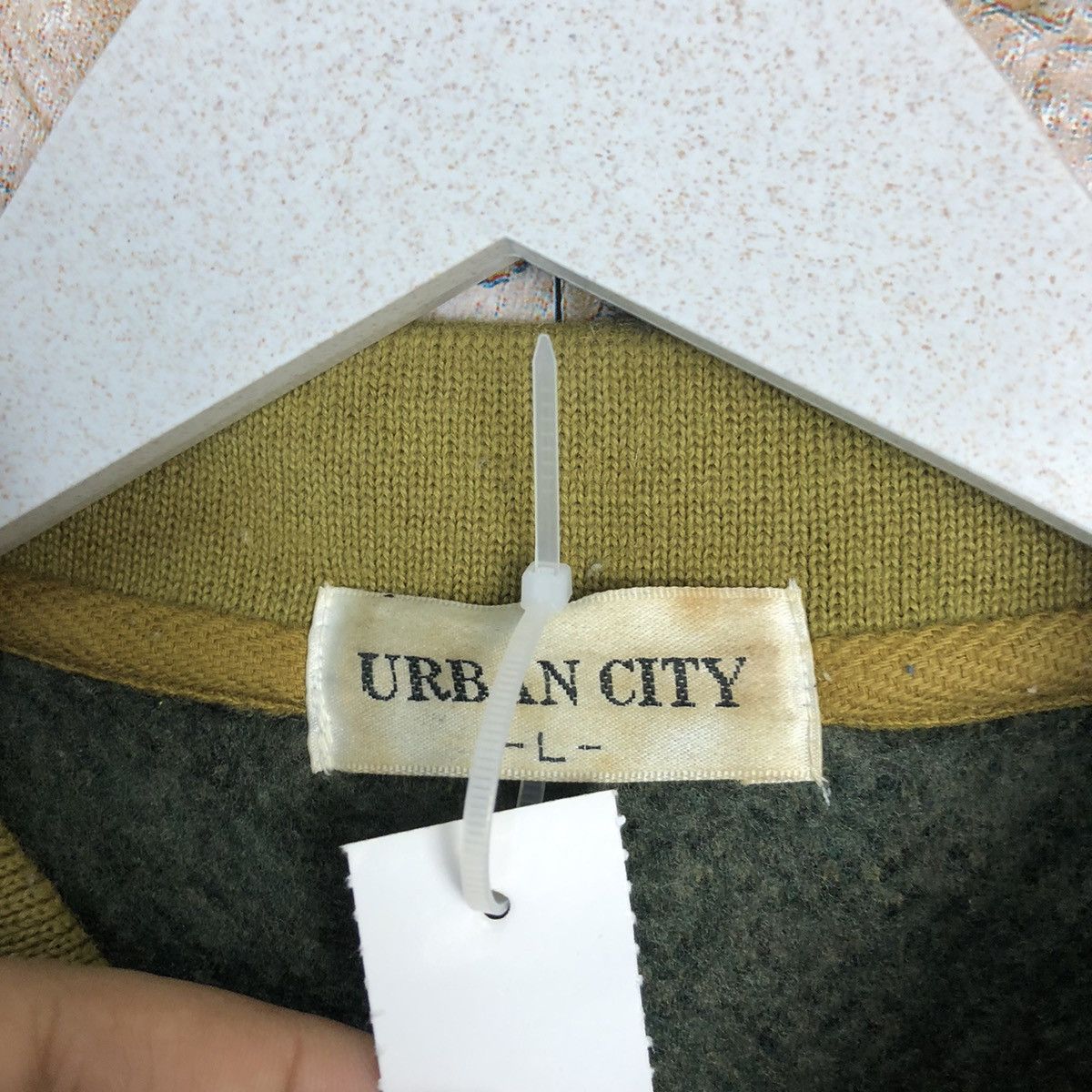 Vintage Urban City Green vintage art Knitwear #A243 Size US M / EU 48-50 / 2 - 9 Thumbnail