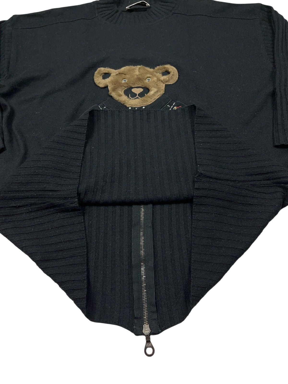 Carlo Colucci × Vintage Vintage Atenzione by Carlo Colucci Bear Sweater Size M / US 6-8 / IT 42-44 - 6 Thumbnail